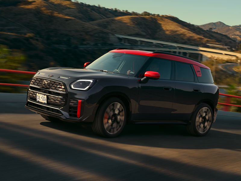 MINI_jcw_countryman_electric_800px MINI_jcw_countryman_electric_800px