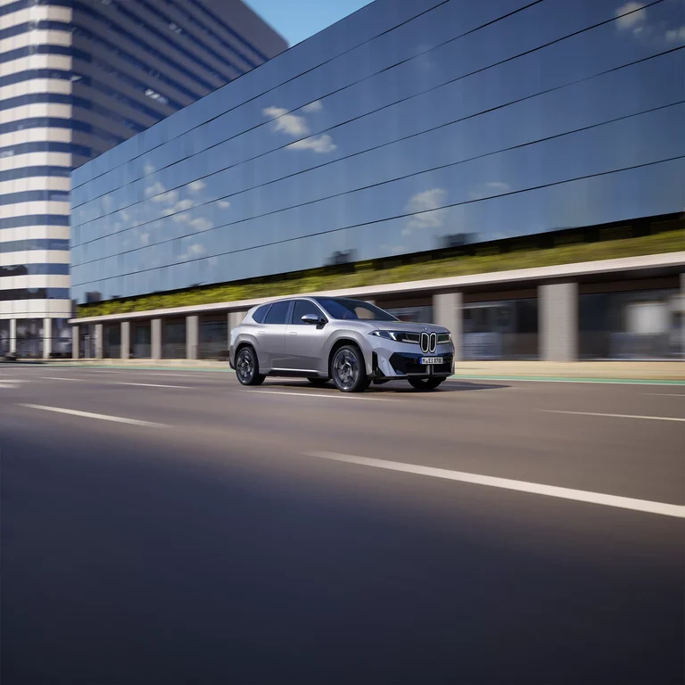 BMW iX3 Neue Klasse – elektrisch unterwegs in der Stadt BMW iX3 50 xDrive Vorführwagen