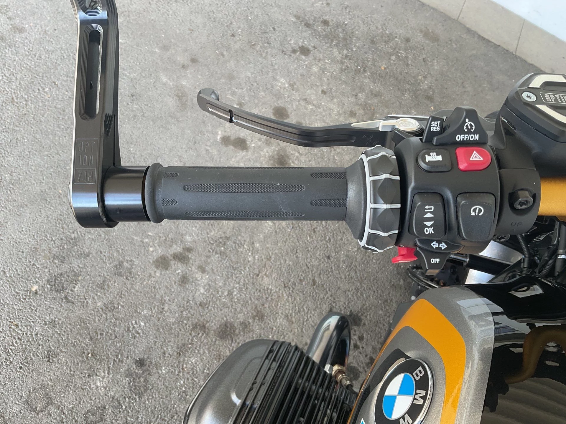 BMW R 12 Option 719 | UPE: 18.390 € | Komf.-Paket