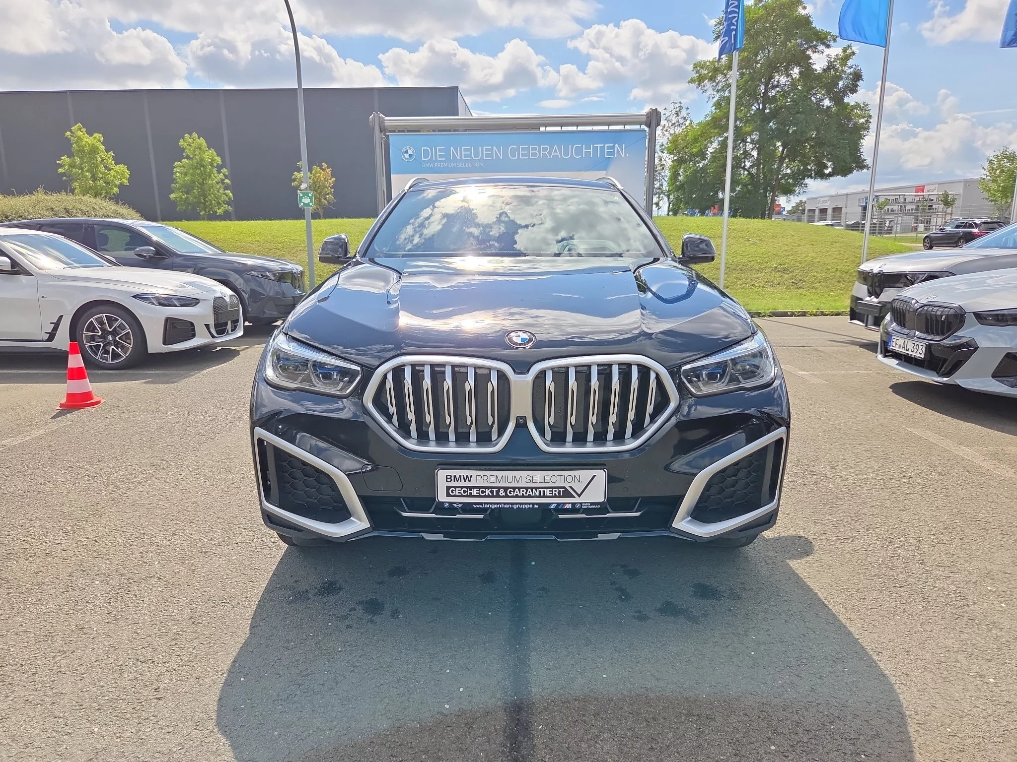 BMW X6 xDrive40d LASER HUD KAMERA INDIVIDUAL Standheizung Reifen+Bremsen+Service neu!
