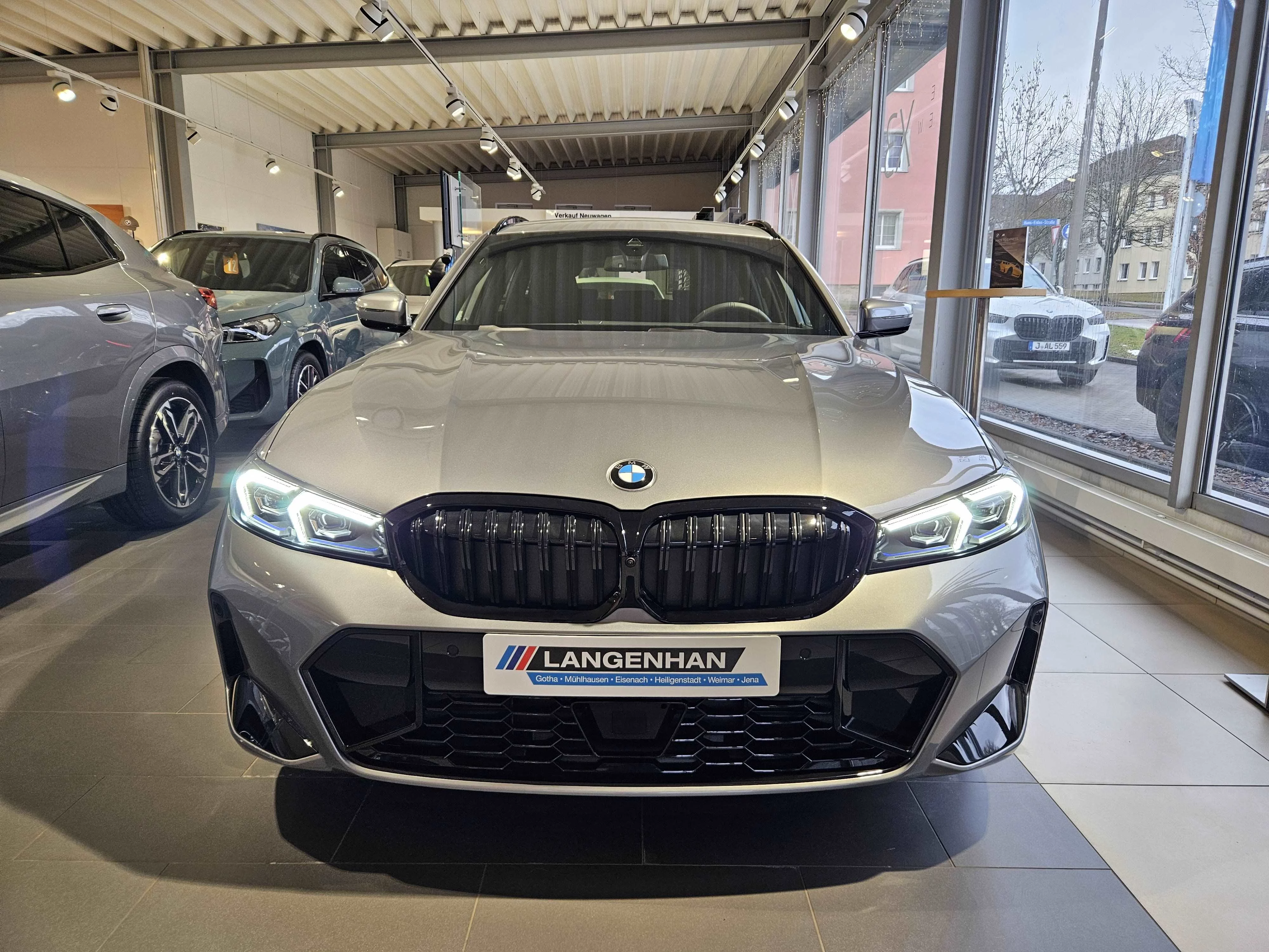 BMW 320i M Sport M Sportpaket Head-Up HiFi DAB LED