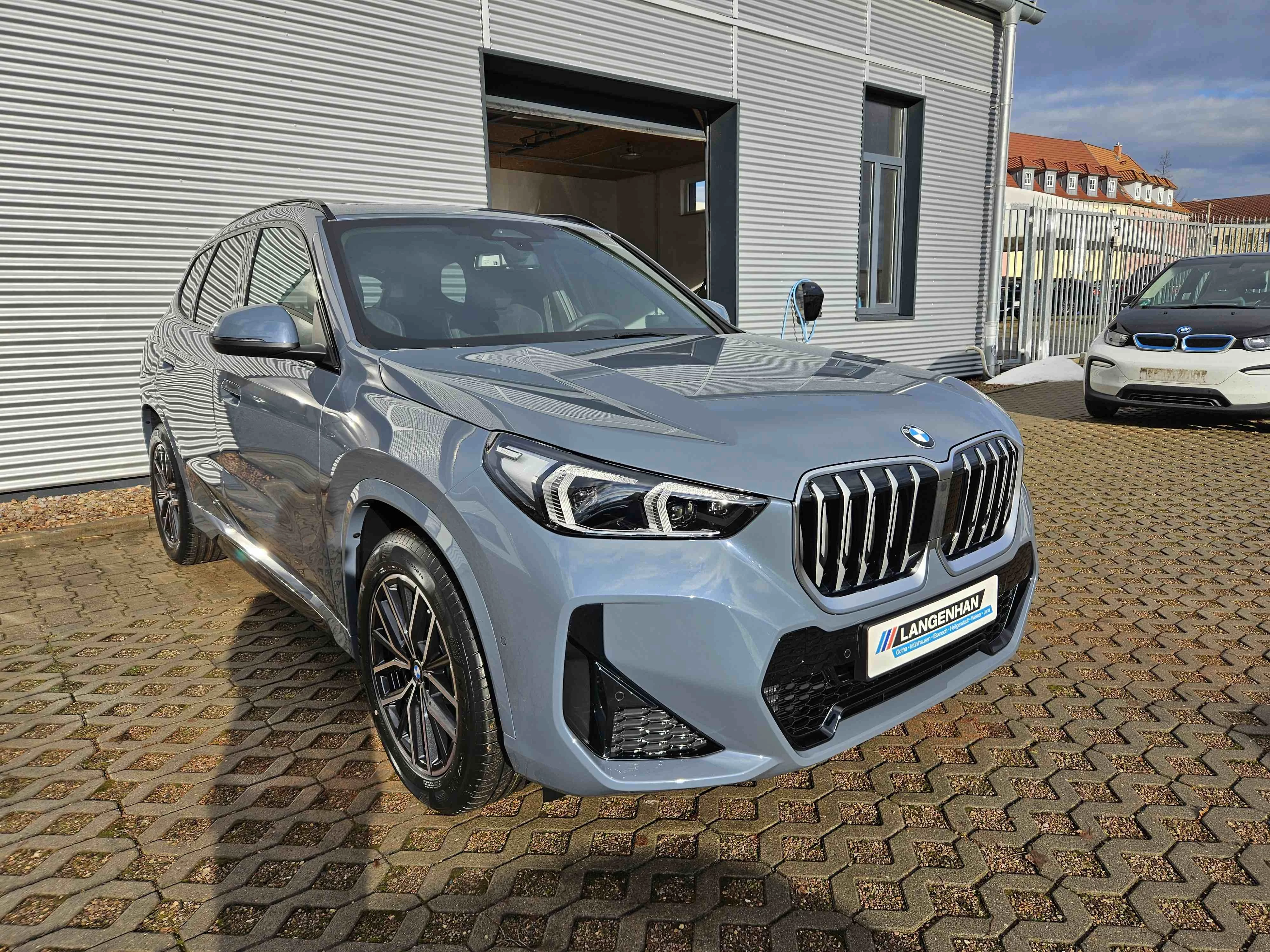 BMW X1 sDrive20i M Sport Pano AHK Lenkradheizung
