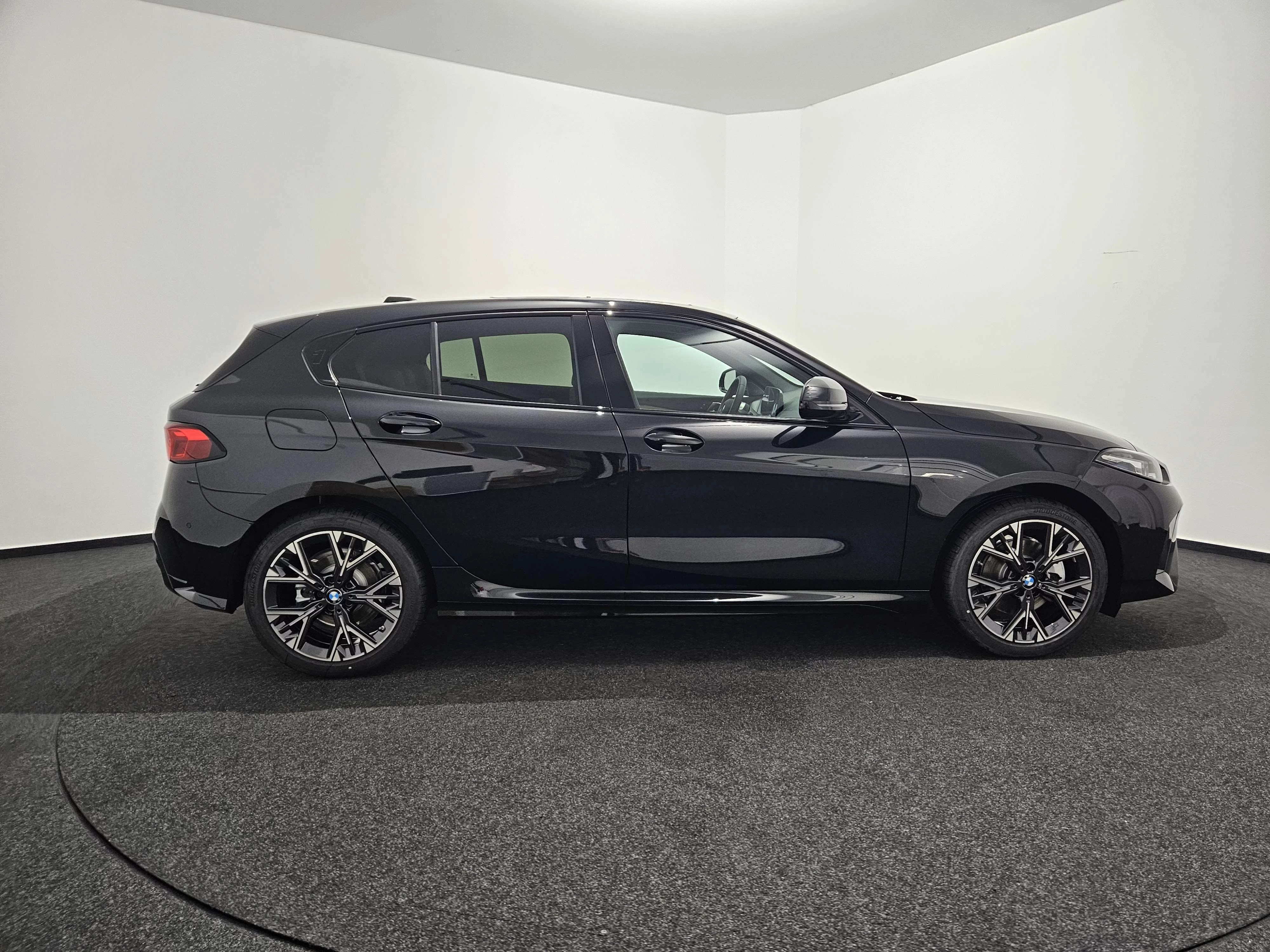 BMW 120d M Sport Premiumpaket Pano Harman Kardon