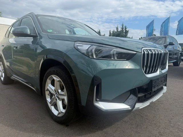 BMW X1 sDrive18d sDrive xLine AHK Lenkradheizung