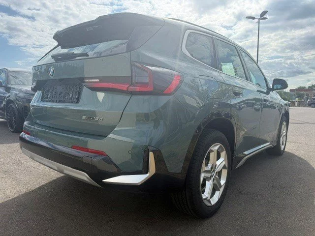 BMW X1 sDrive18d sDrive xLine AHK Lenkradheizung