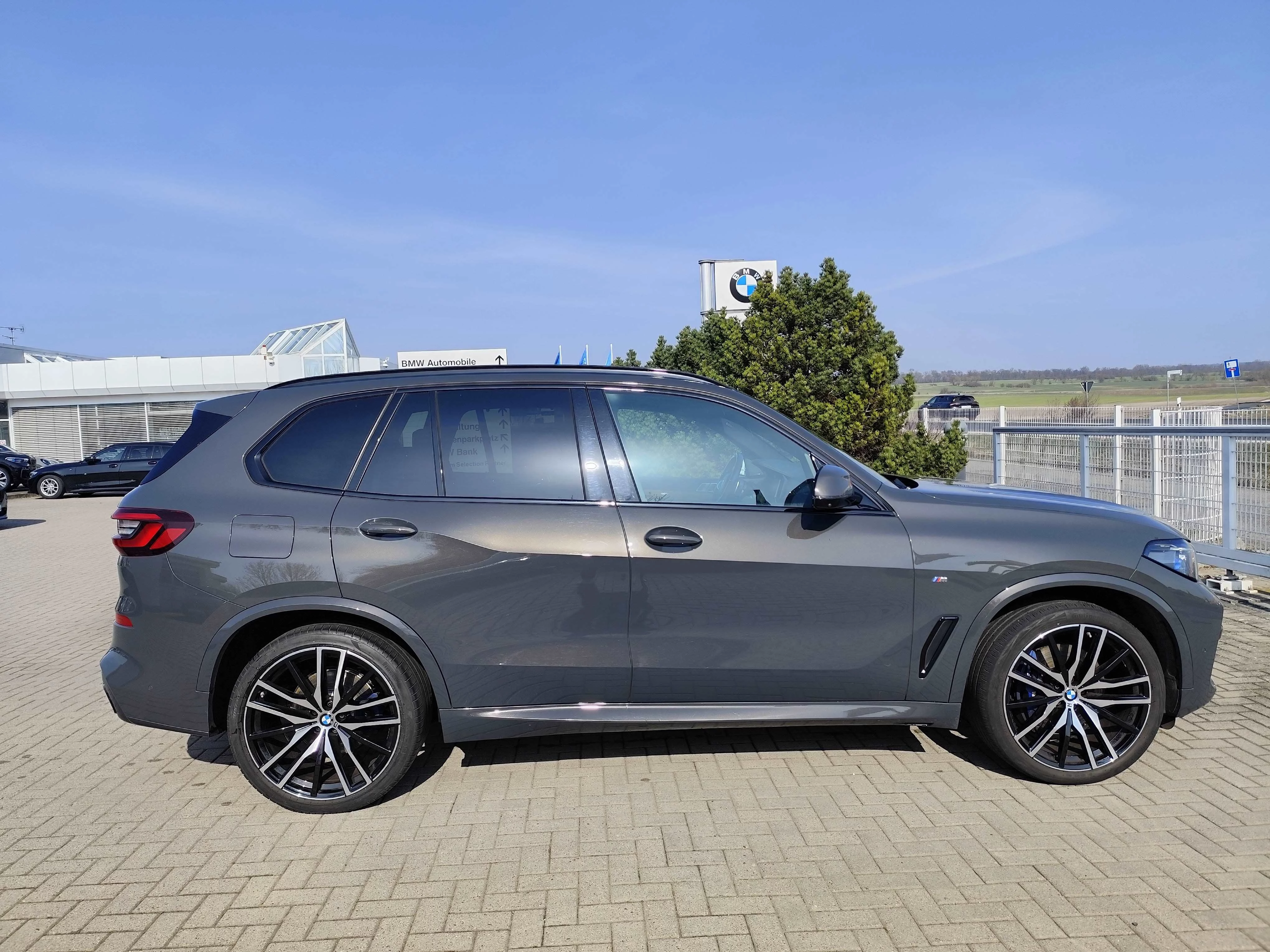BMW X5 xDrive30d ///M Sport 360° Laser LC Prof AHK HUD Pano HK SHZ PDC Tempo