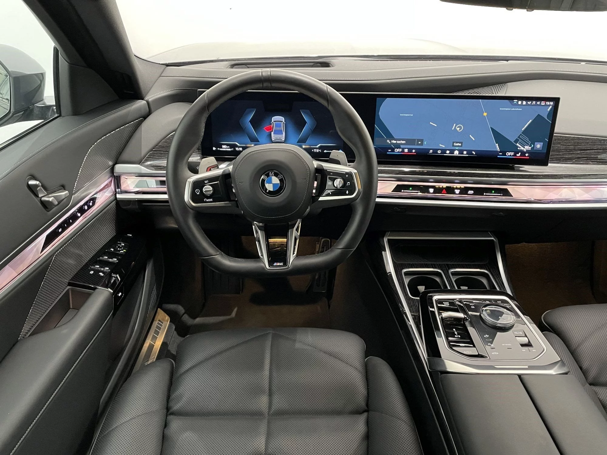 BMW 740d xDrive Limousine M Sportpaket 360° PANO ACC AHK DAB LED – Fahrzeugansicht 43