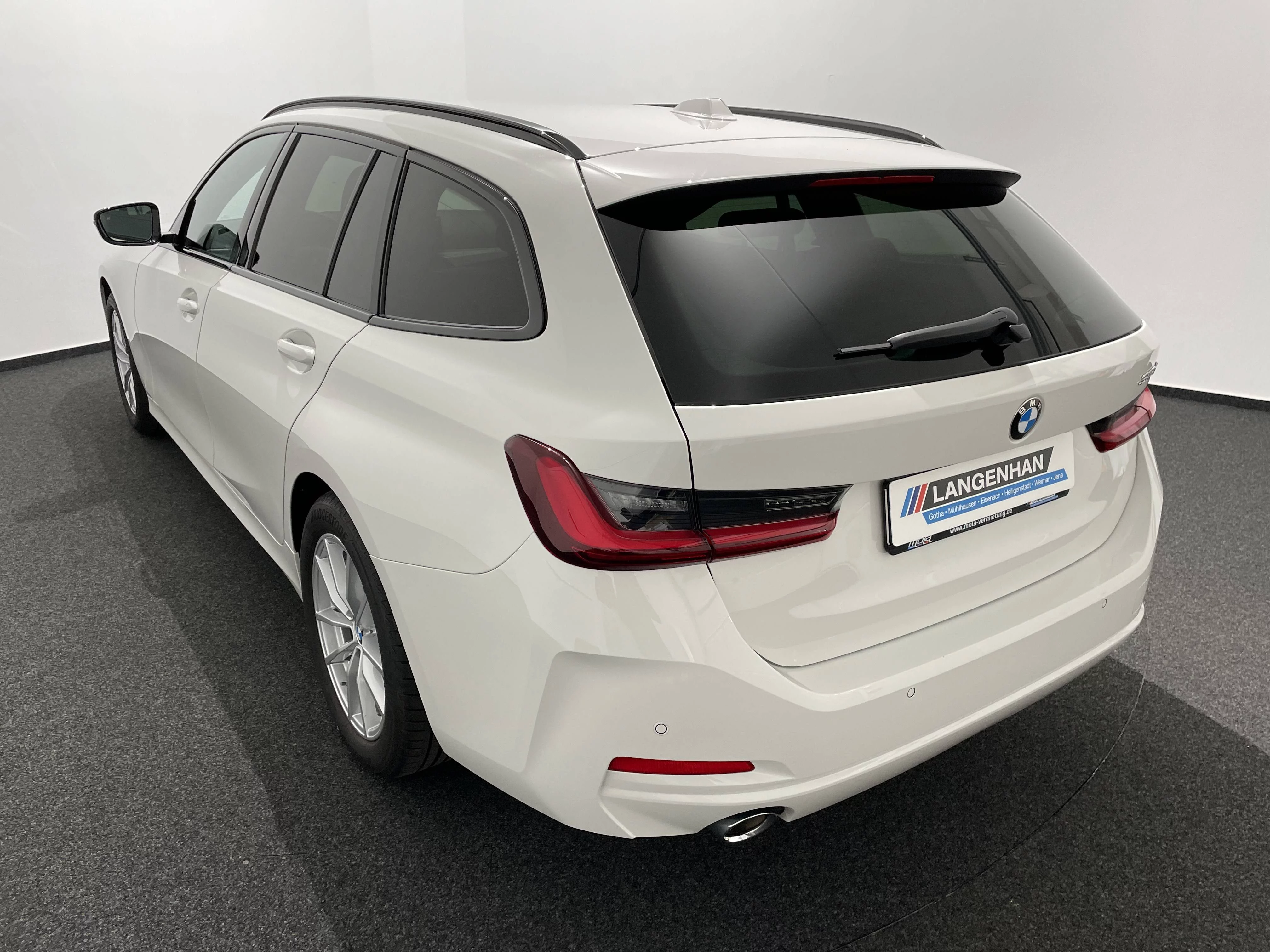 BMW 318d LED SHZ NAVI LENKRADHEIZUNG