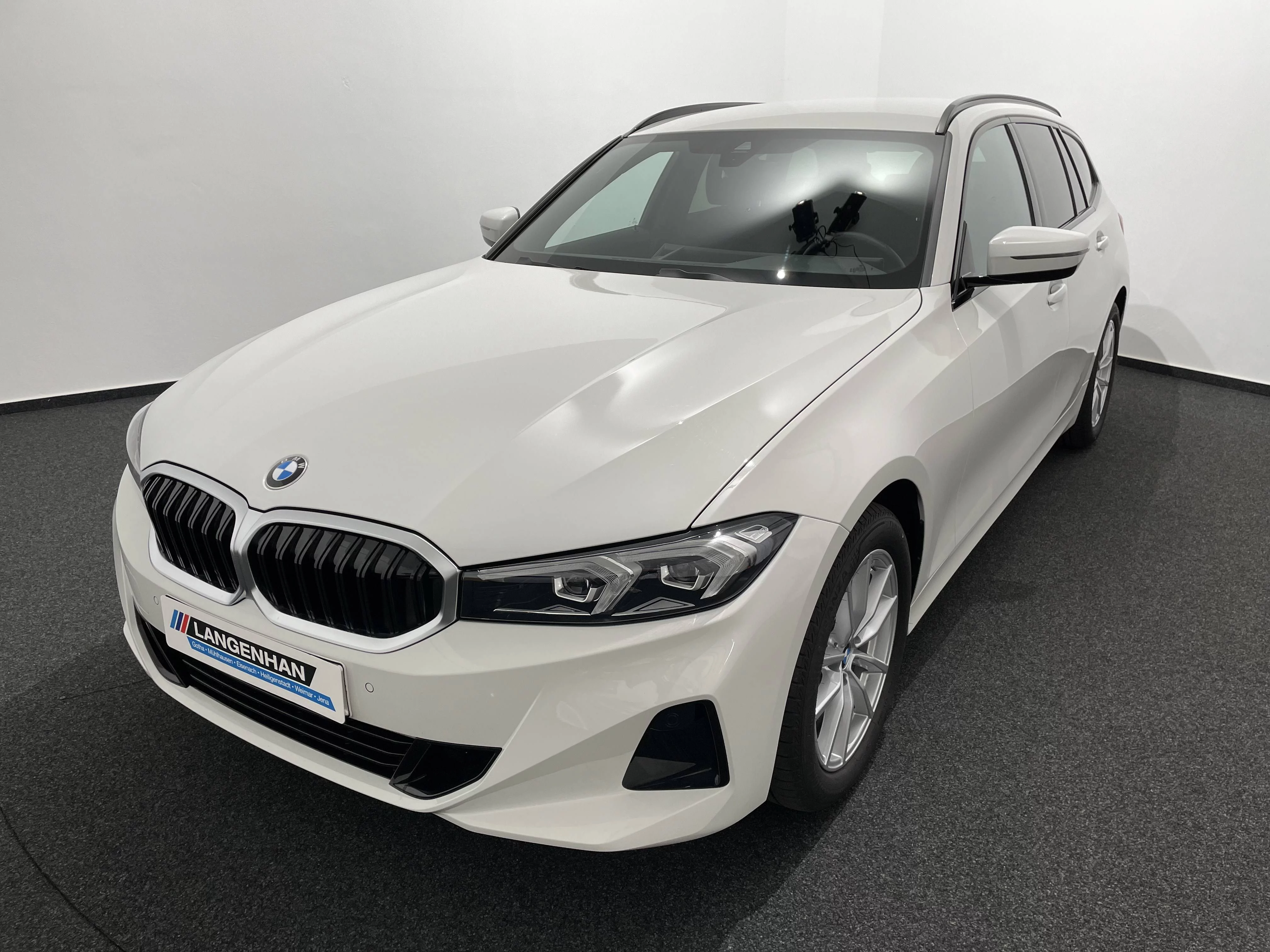 BMW 318d LED SHZ NAVI LENKRADHEIZUNG