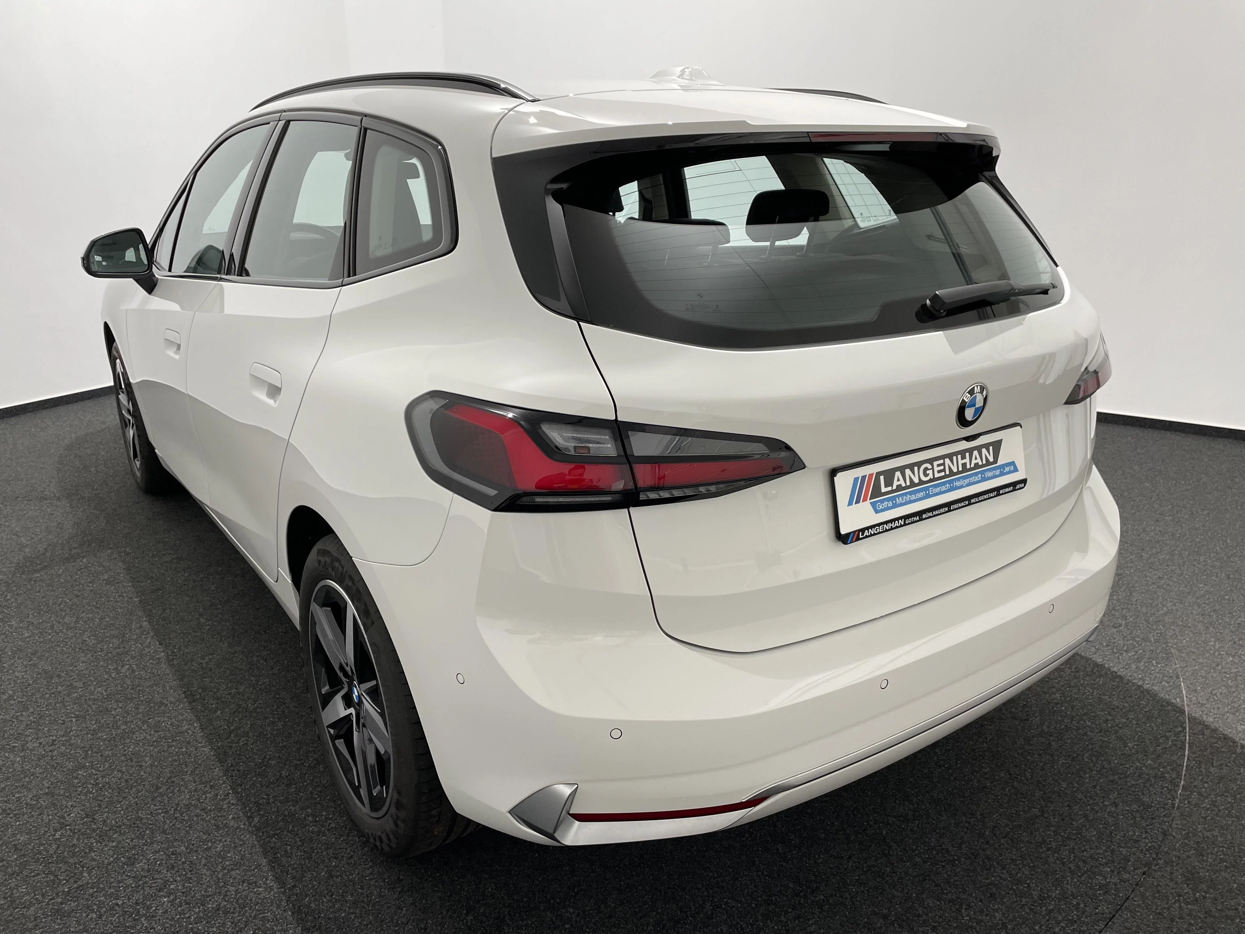 BMW 218d SHZ ADAPT. LED AHK DAB H&K