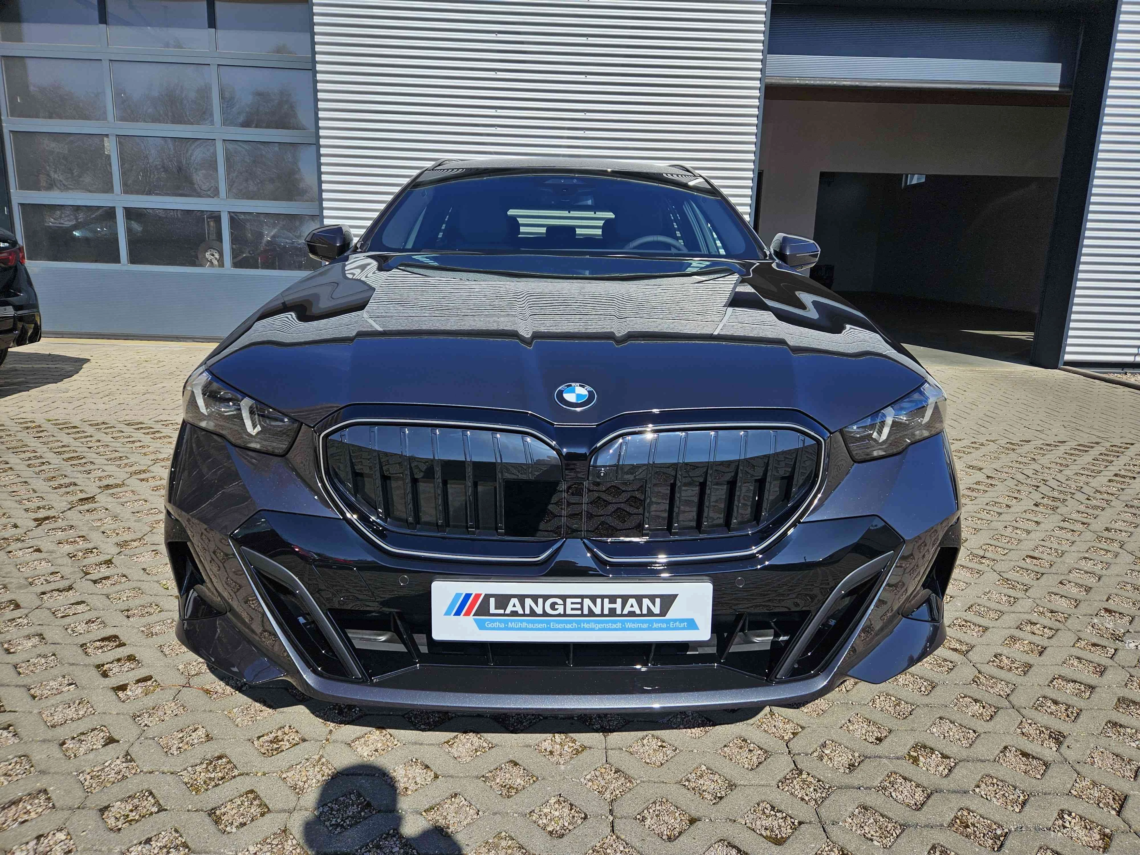 BMW 540d xDrive MSport HUD AHK Harman Kardon