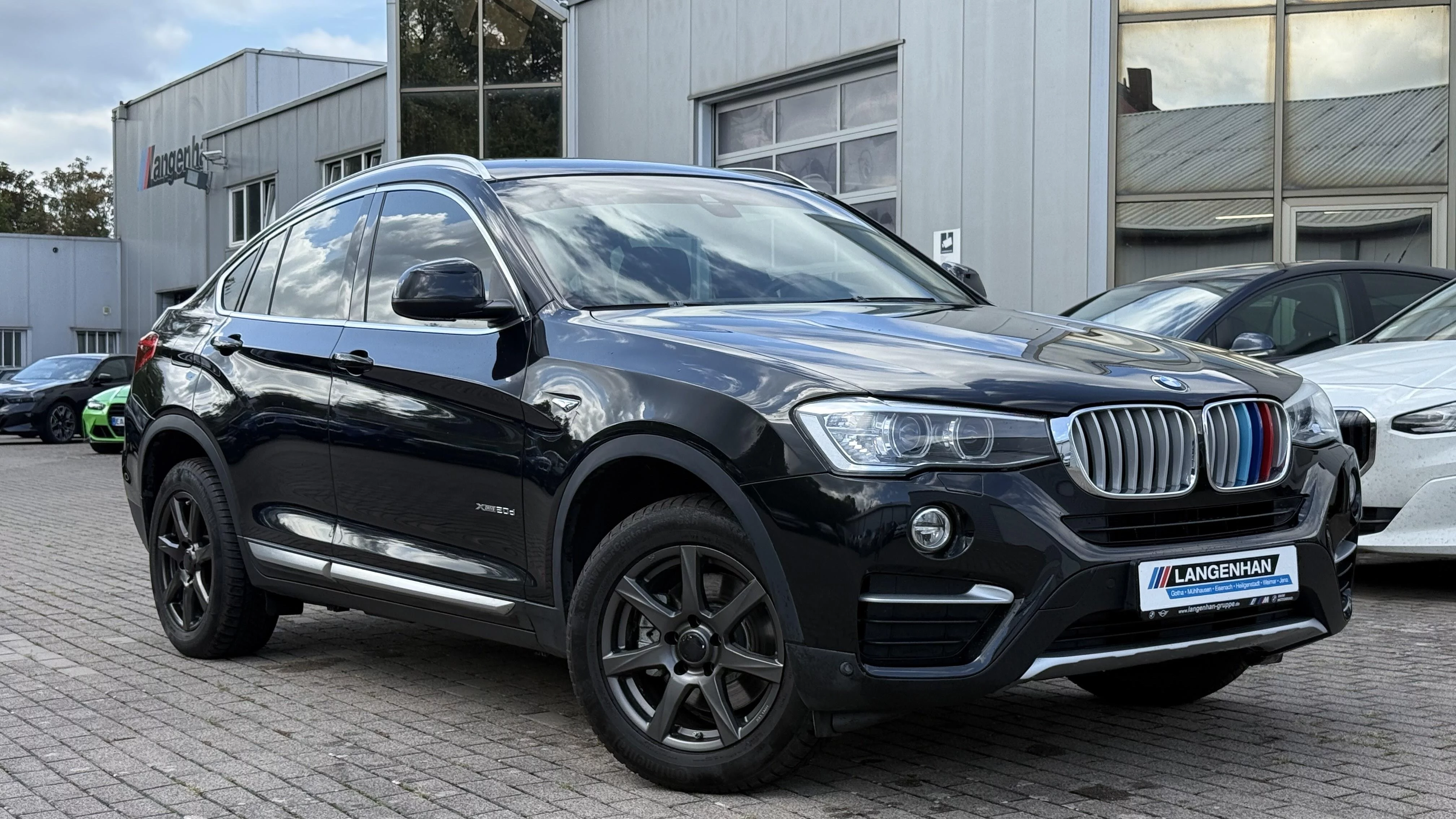 BMW X4 xDrive20d xLine Xenon Navi Prof HUD AHK Kamera KRH SHZ PDC Tempo