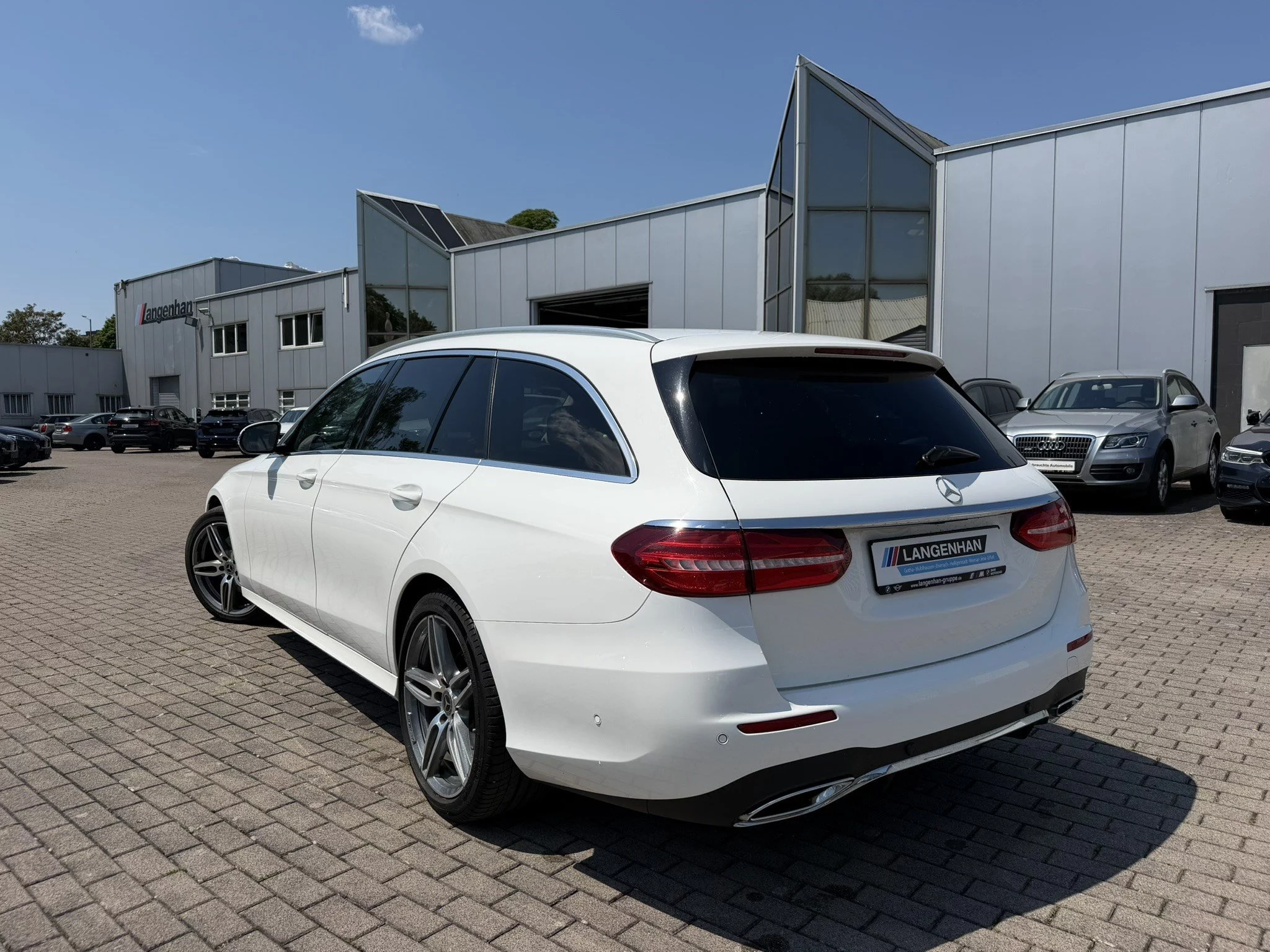 Mercedes E 220 CDI T-Modell AMG Line LED RFK AHK Klima
