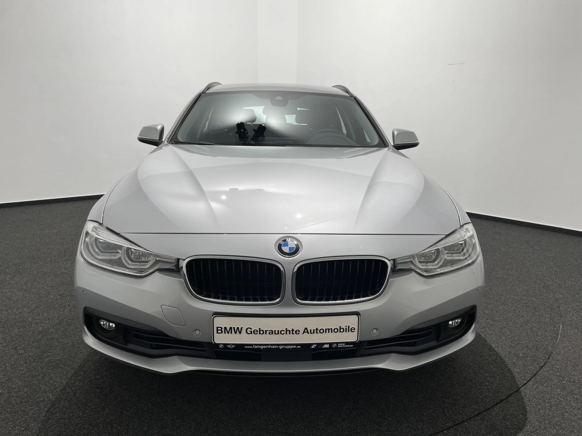 BMW 320i xDrive Touring Navi Prof*LED*Kamera*AHZV*
