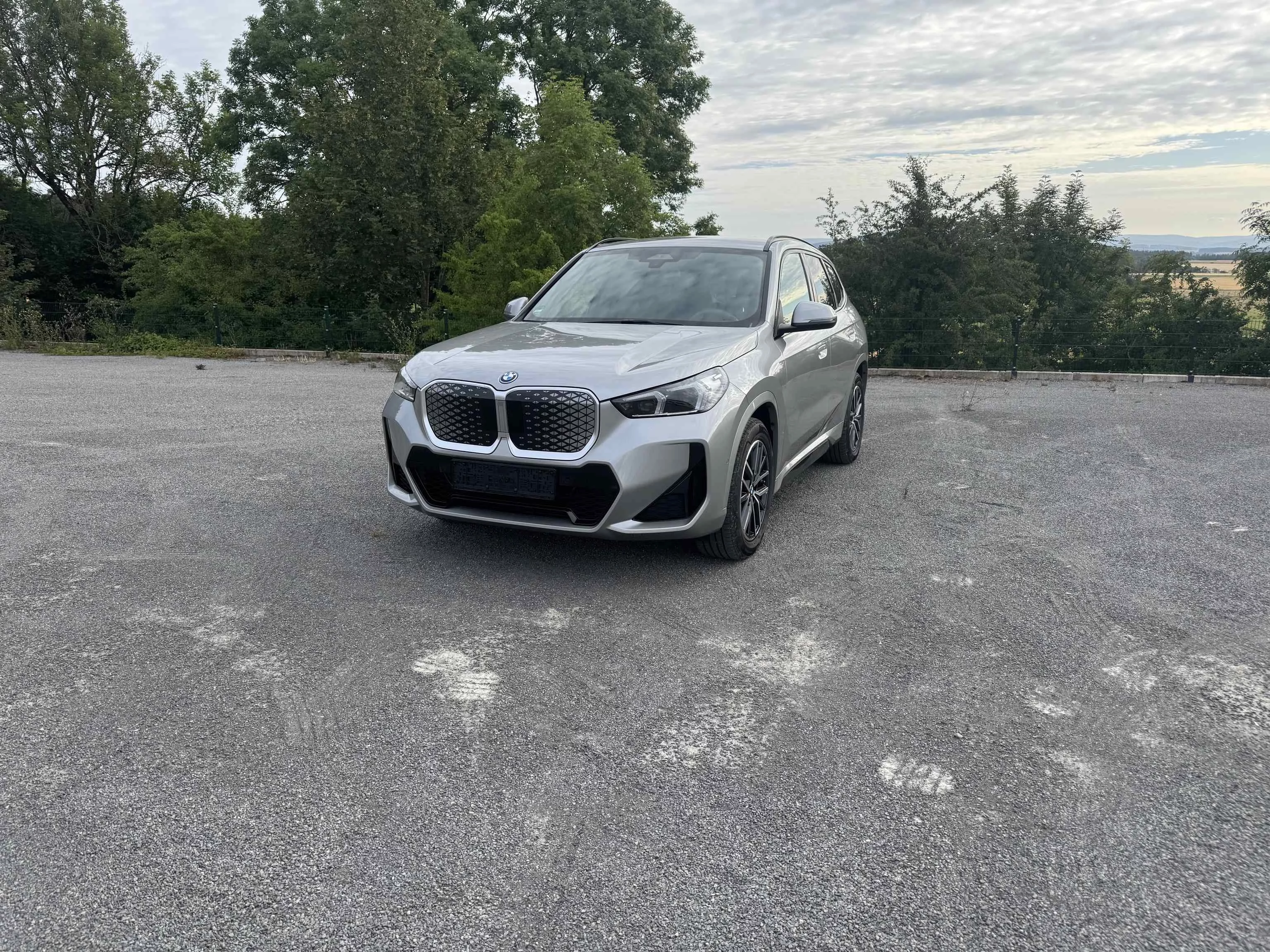 BMW iX1 eDrive20 M Sport M Sportpaket DAB LED Shz
