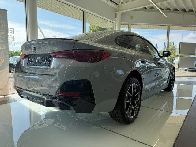 BMW i4 eDrive40 M Sport HIFI SHZ adapt. LED