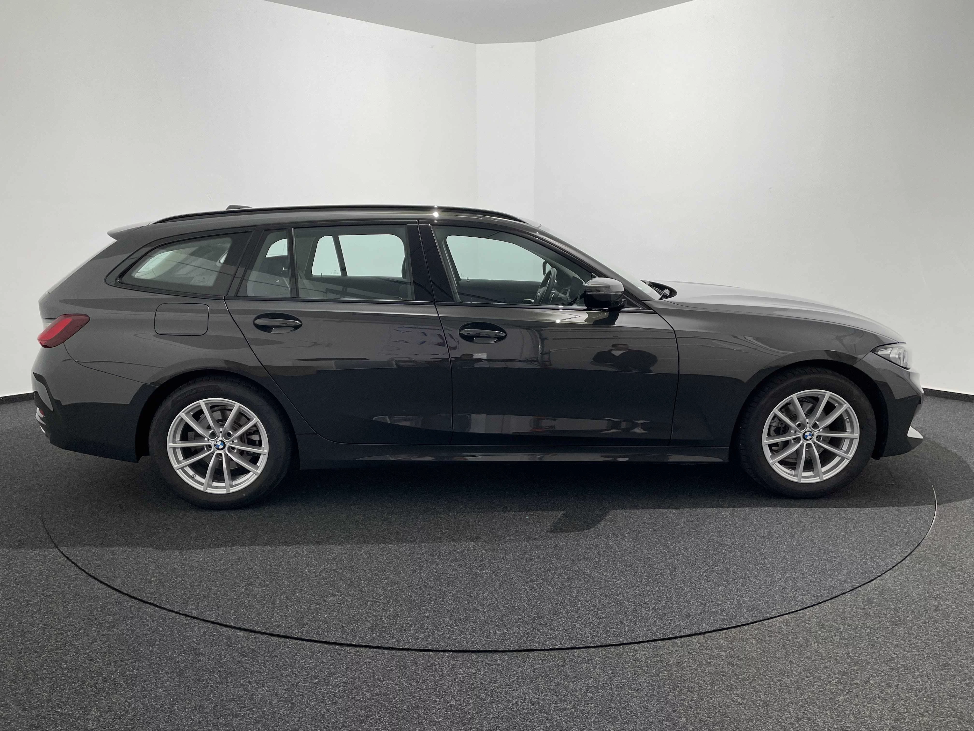 BMW 318i SHZ/M PAKET/DAB/PDC Tempomat Klimaaut.