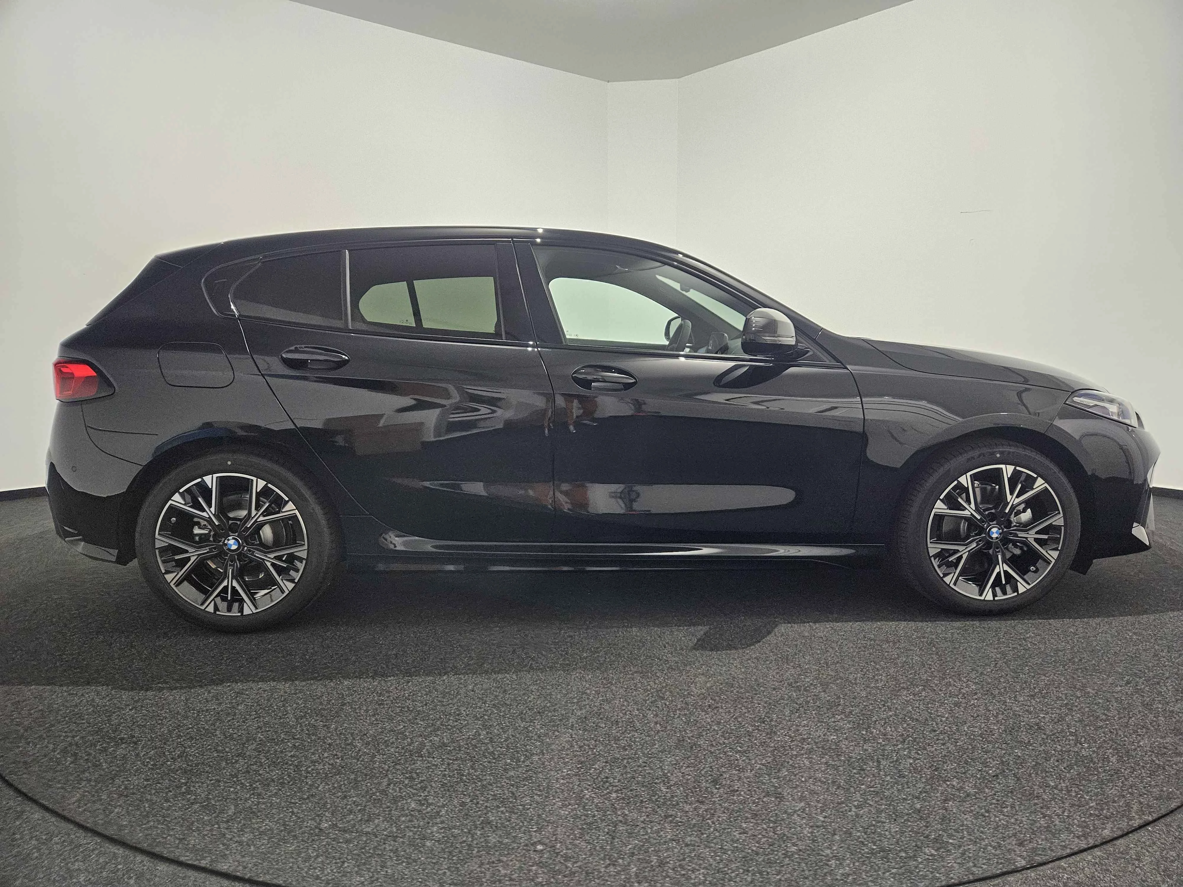 BMW 120d M Sport Navi LED Kamera DAB