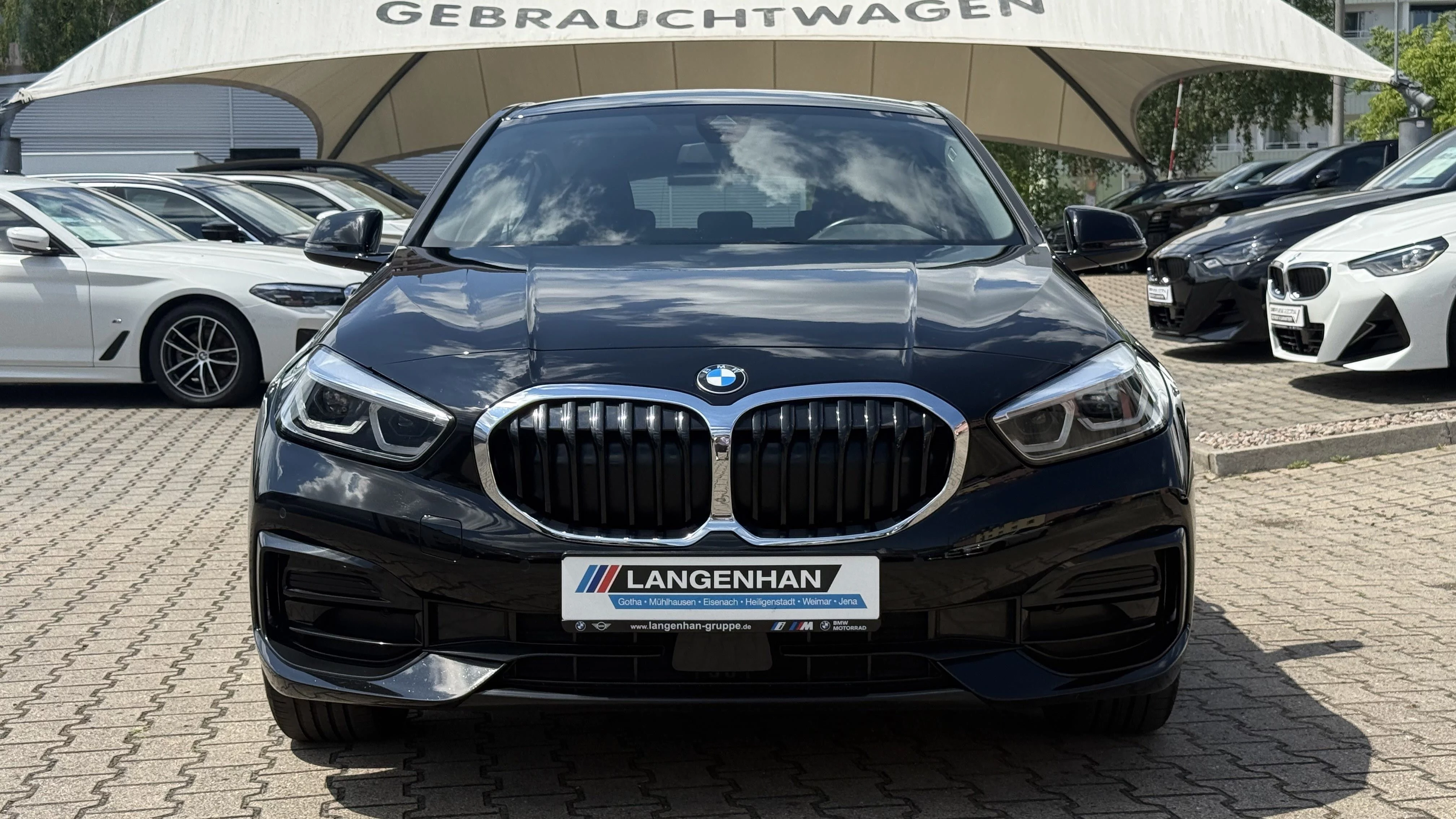 BMW 118i Sport Line LED LC Prof LRH SHZ PDC Tempo