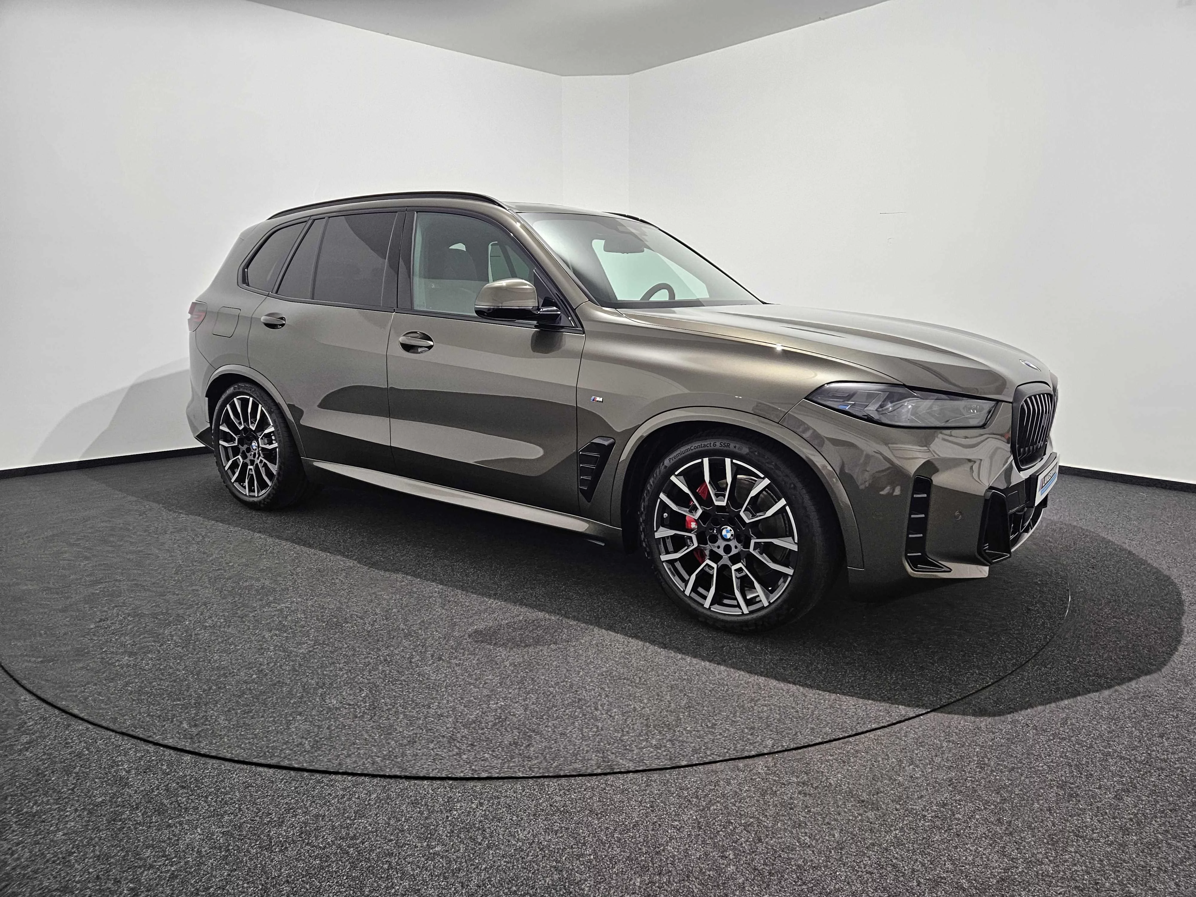 BMW X5 xDrive30d M Sport Sofclose Lufwahrwerk AHK