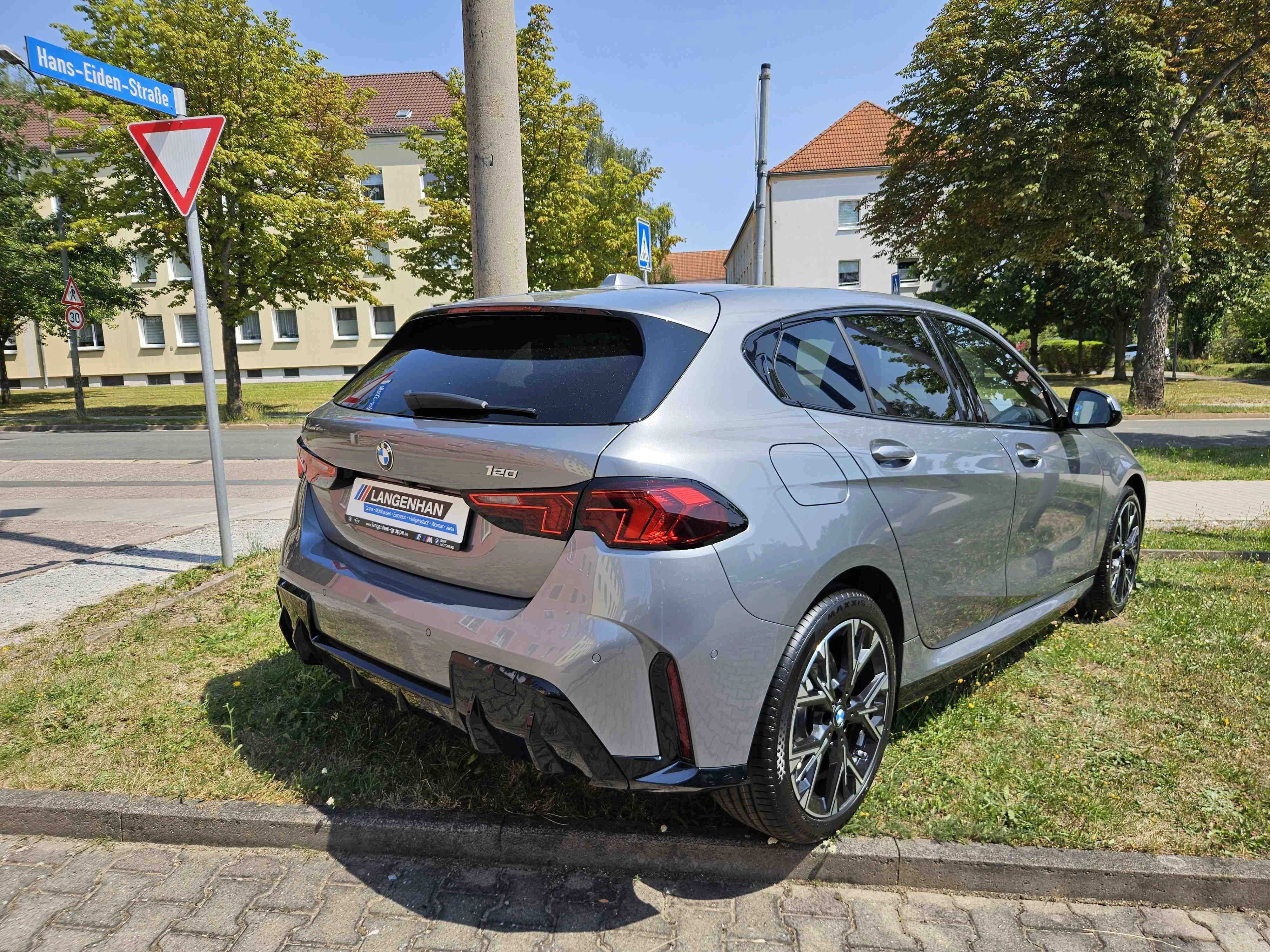 BMW 120 M Sport LED Navi Kamera Premiumpaket