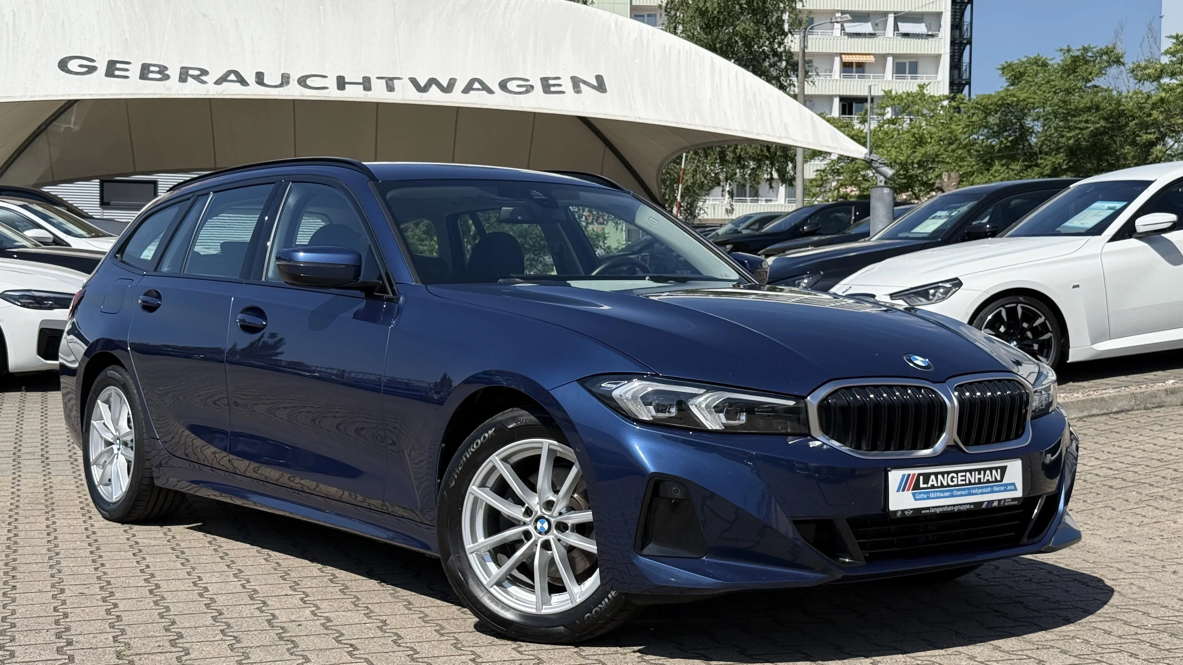 BMW 320d xDrive LED LC Prof Kamera Standhzg LRH SHZ PDC Tempo