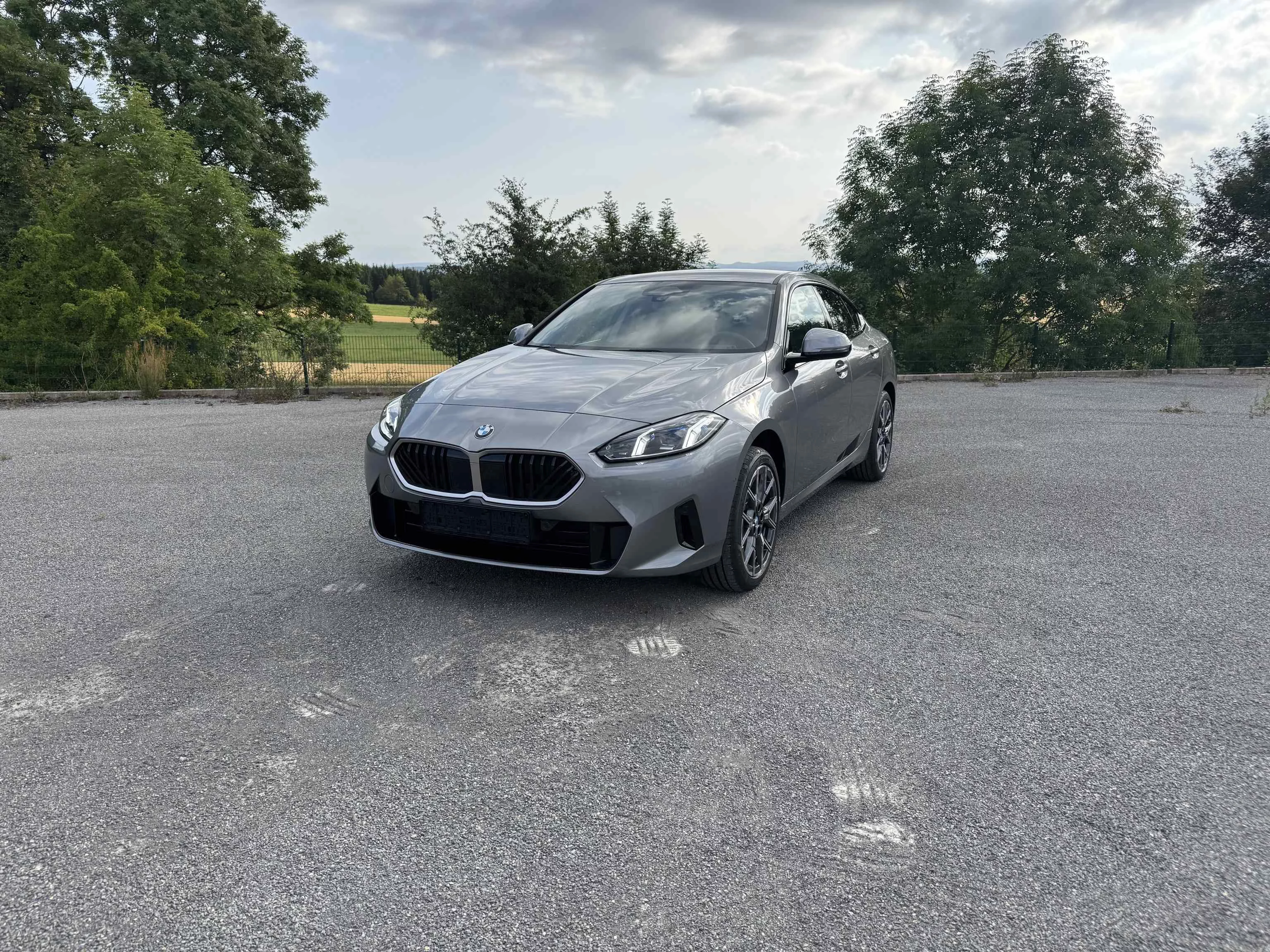 BMW 216 M Design Premiumpaket AHK Sportsitze