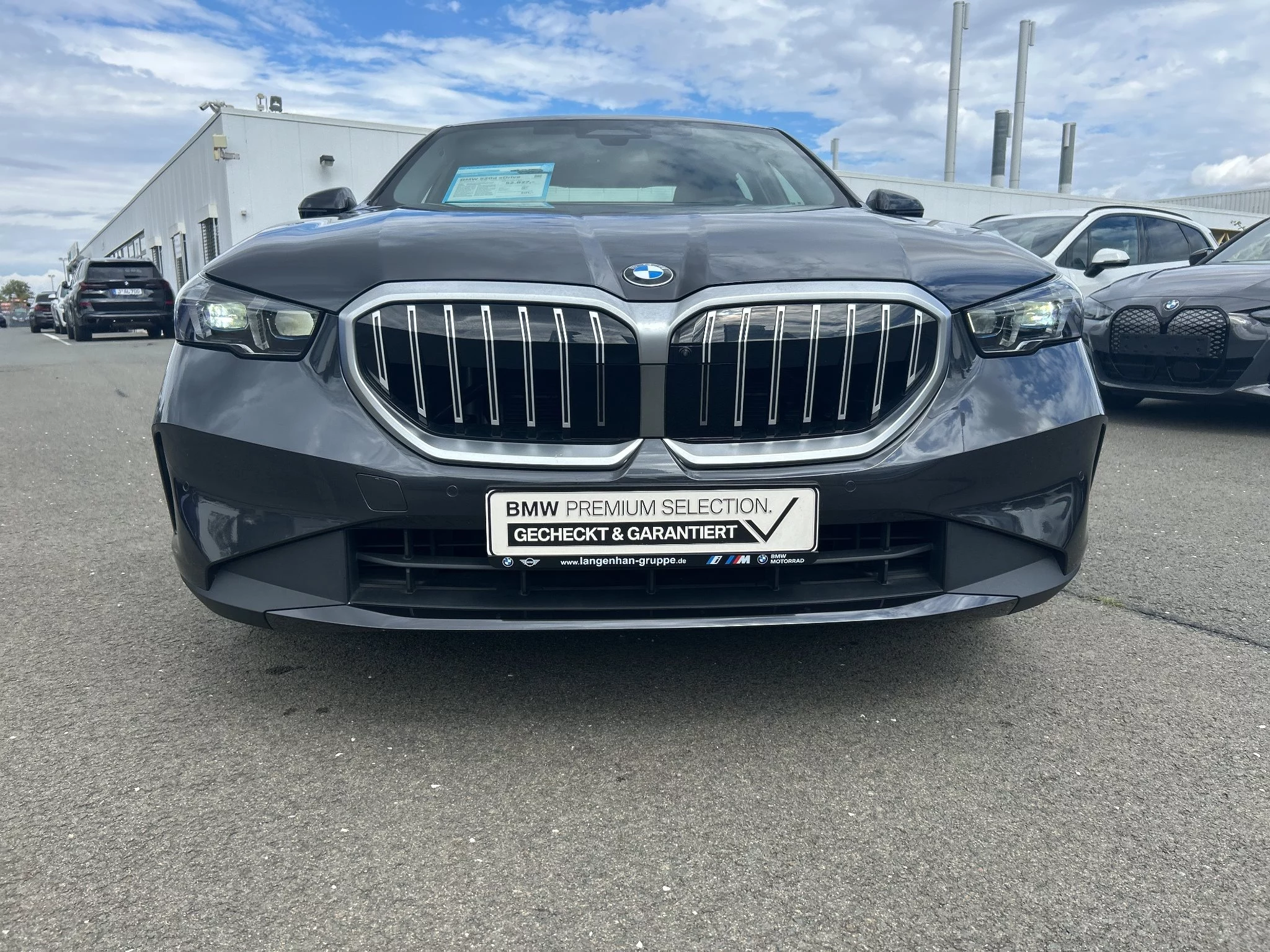 BMW 520d xDrive Lim Head-Up HK HiFi AHK LED Standhzg. SHZ vorne und hinten