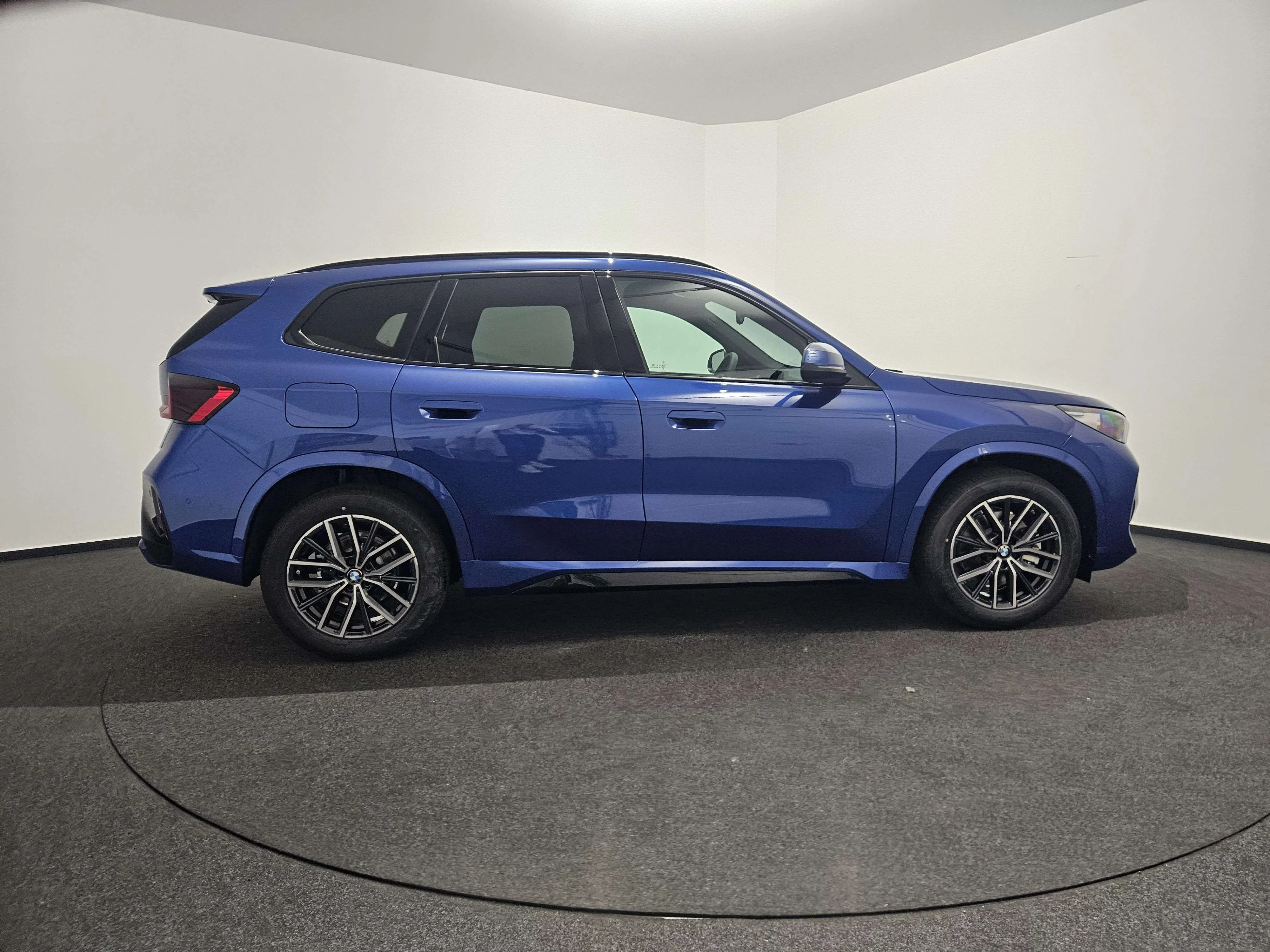BMW X1 sDrive20i M Sport AHK LED Navi Kamera