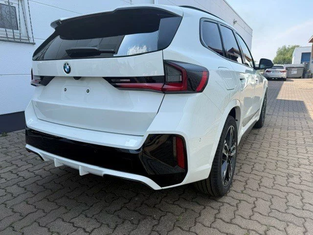 BMW X1 xDrive23i M Sport Allrad AHK Automatik