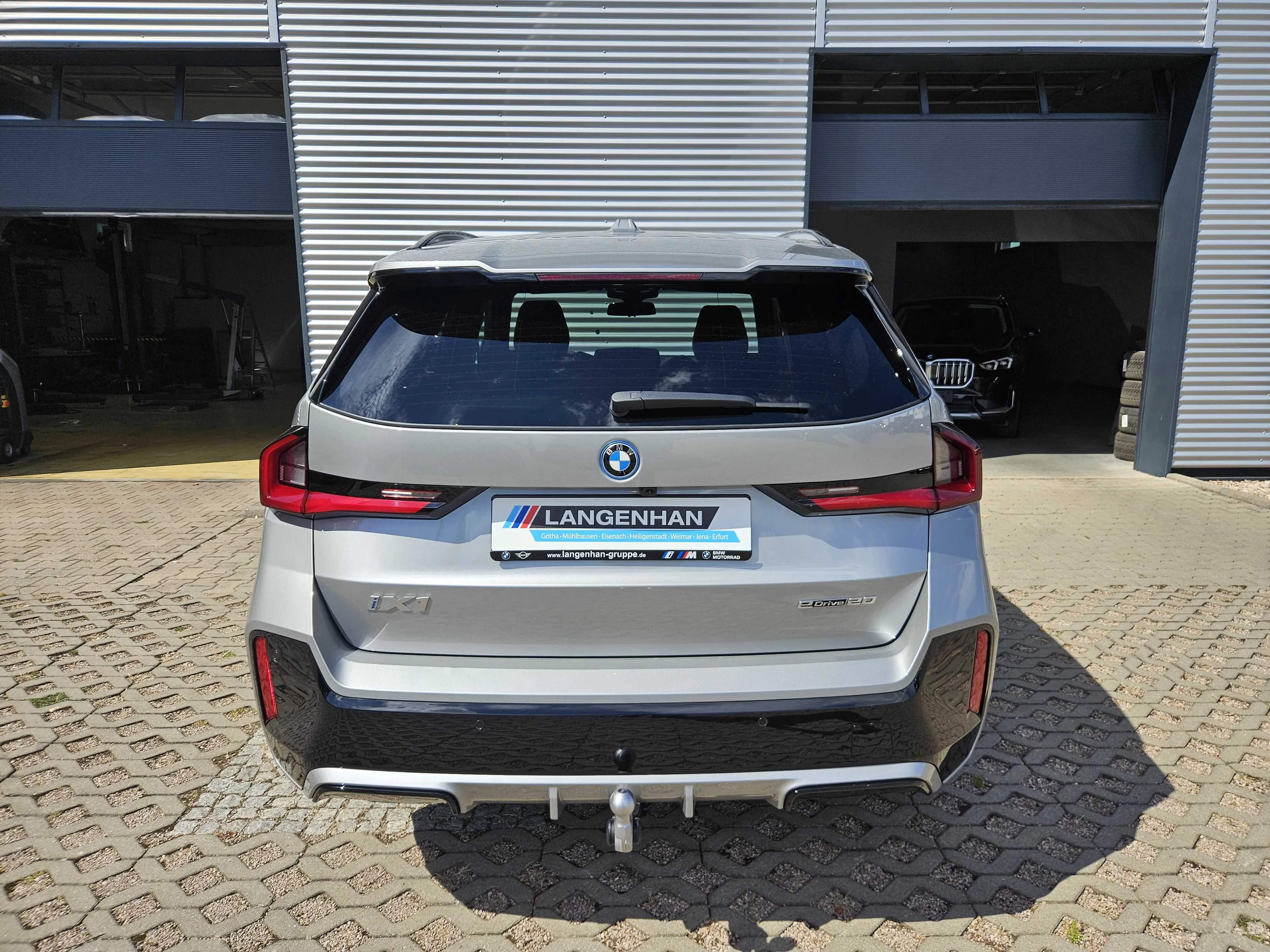BMW iX1 eDrive20 M Sport HUD AHK Lenkradheizung
