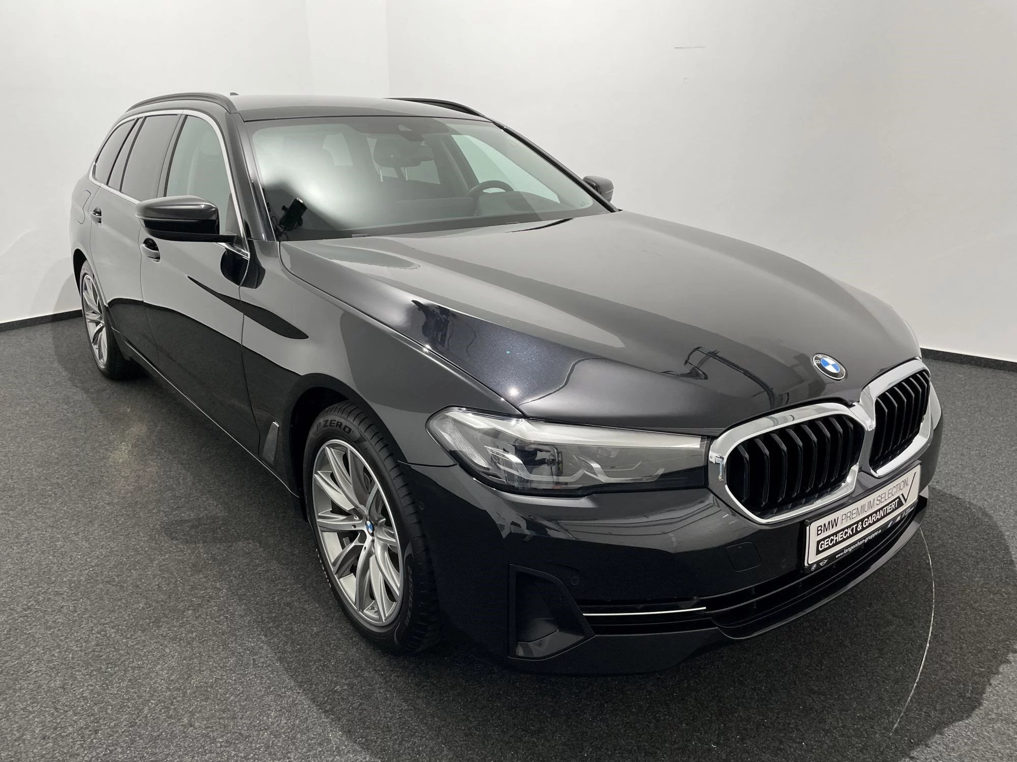 BMW 520d Touring RFK NAVI HUD HiFi DAB WLAN Standhzg.
