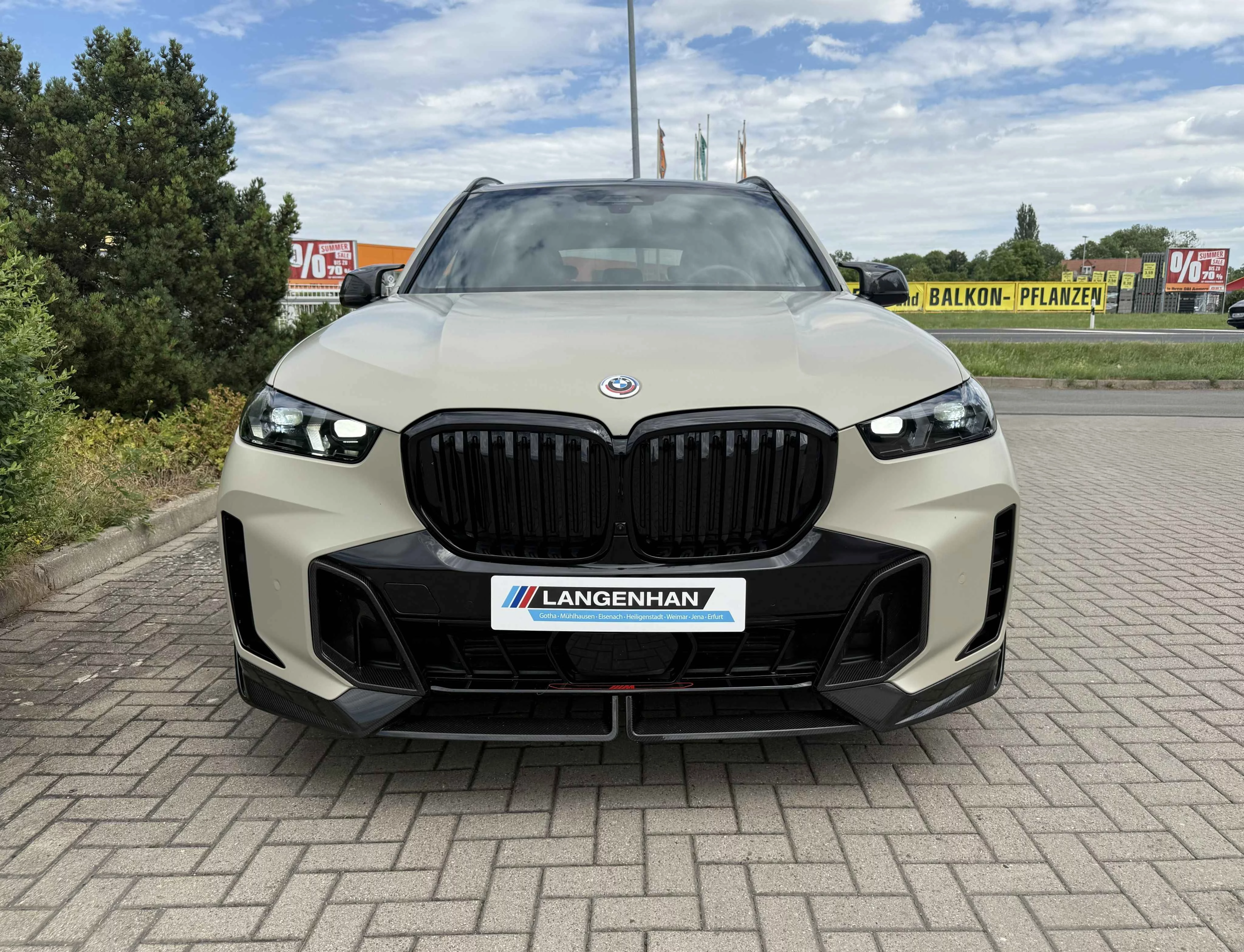 BMW X5 xDrive50e M SPORT PRO/*CARBON UMBAU+FOLIERUNG/AHK/PANO/H+K/ALCANTARA