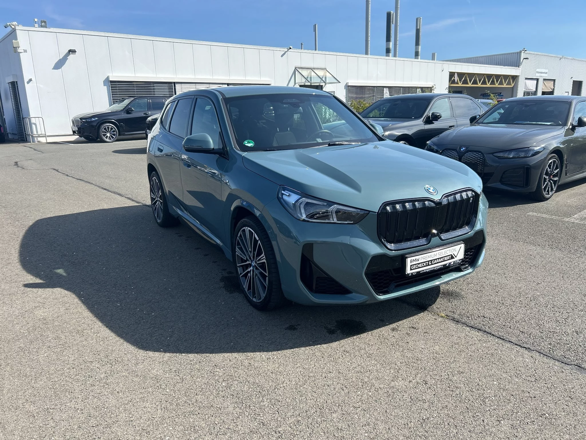 BMW iX1 xDrive30 M Sport Head-Up LED Shz Sitzverst. elektr. mit Memory
