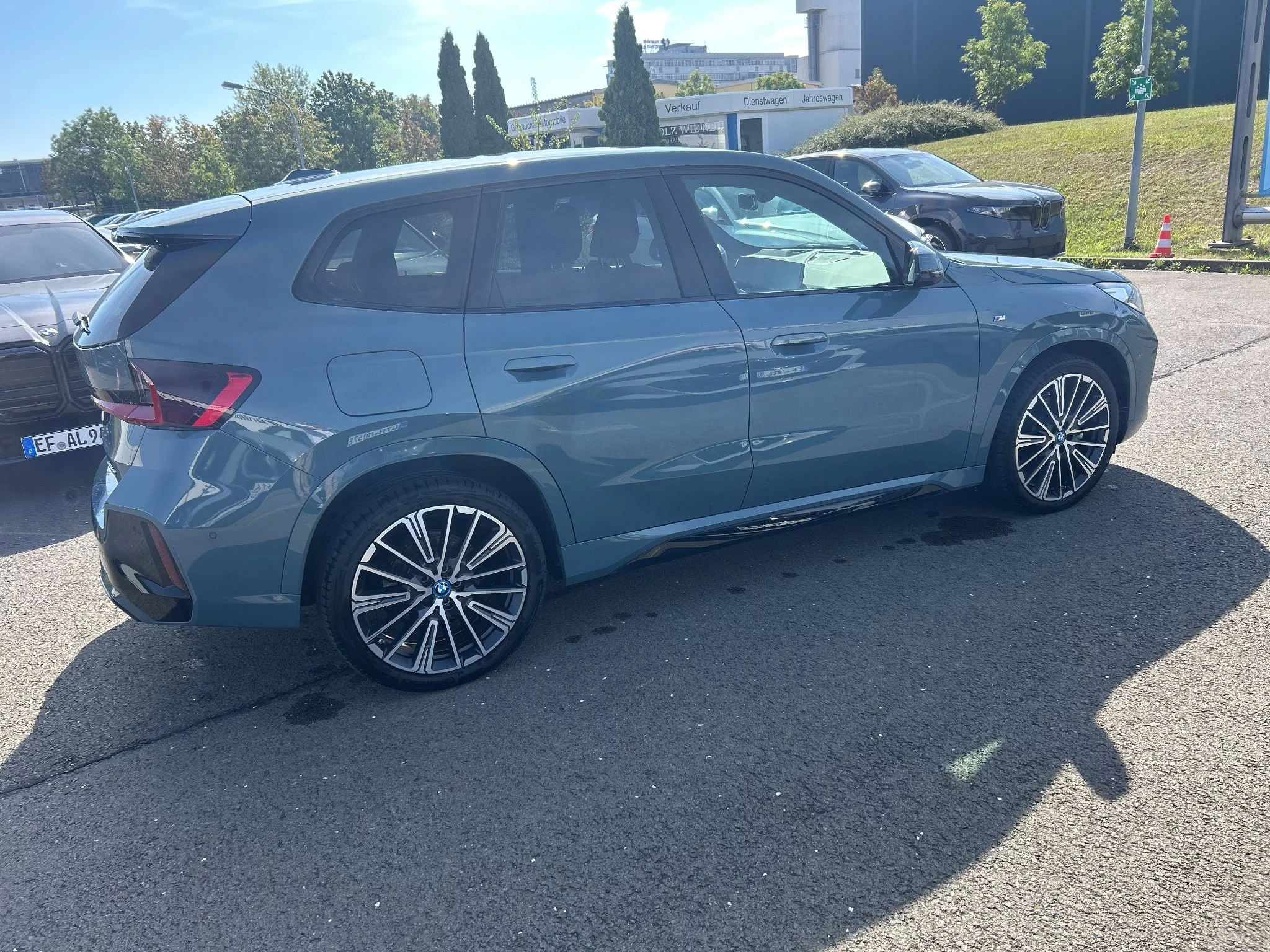 BMW iX1 xDrive30 M Sport Head-Up LED Shz Sitzverst. elektr. mit Memory