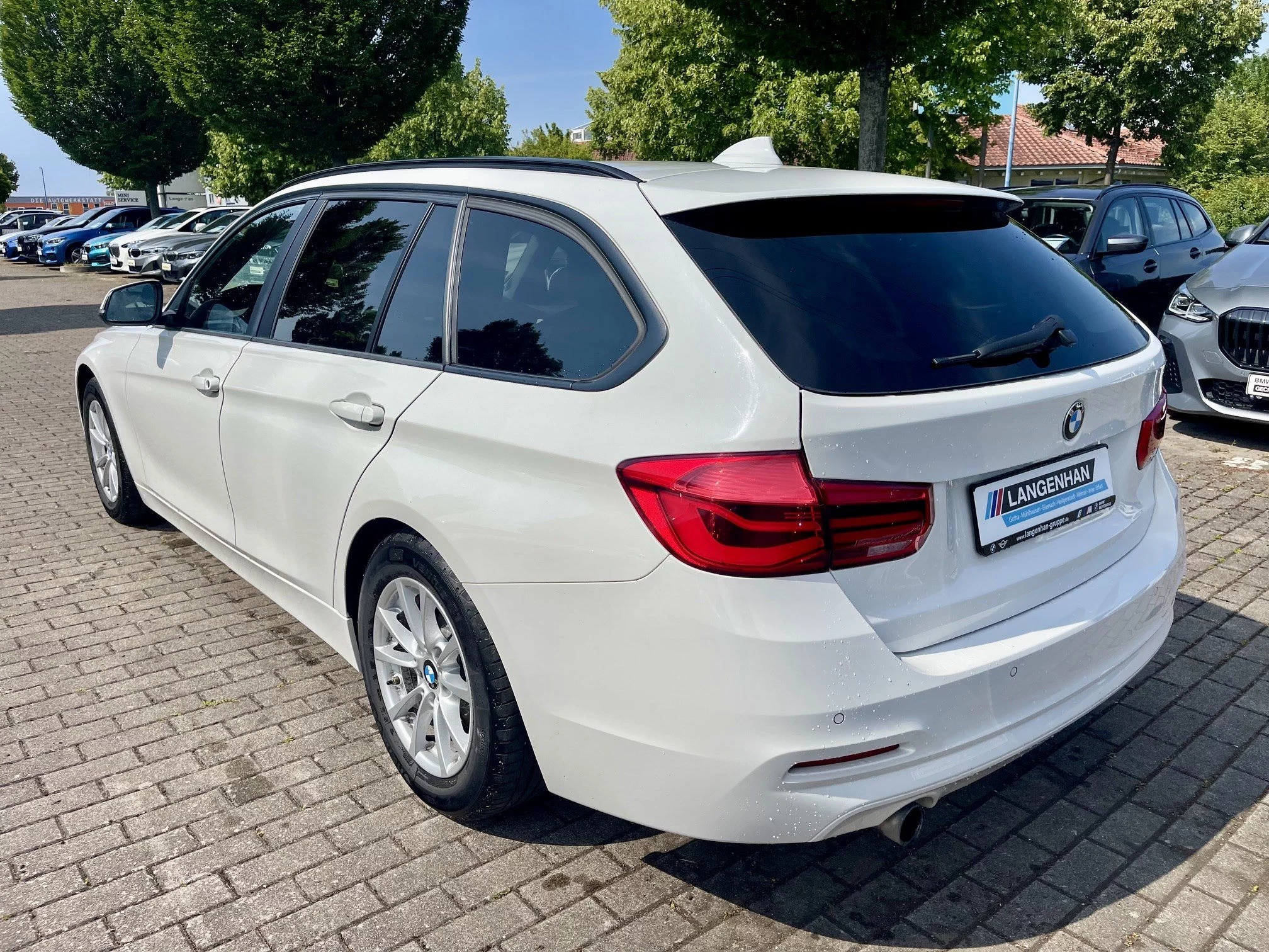 BMW 318i Touring Advantage LED Navi Bus. Komfortzg.