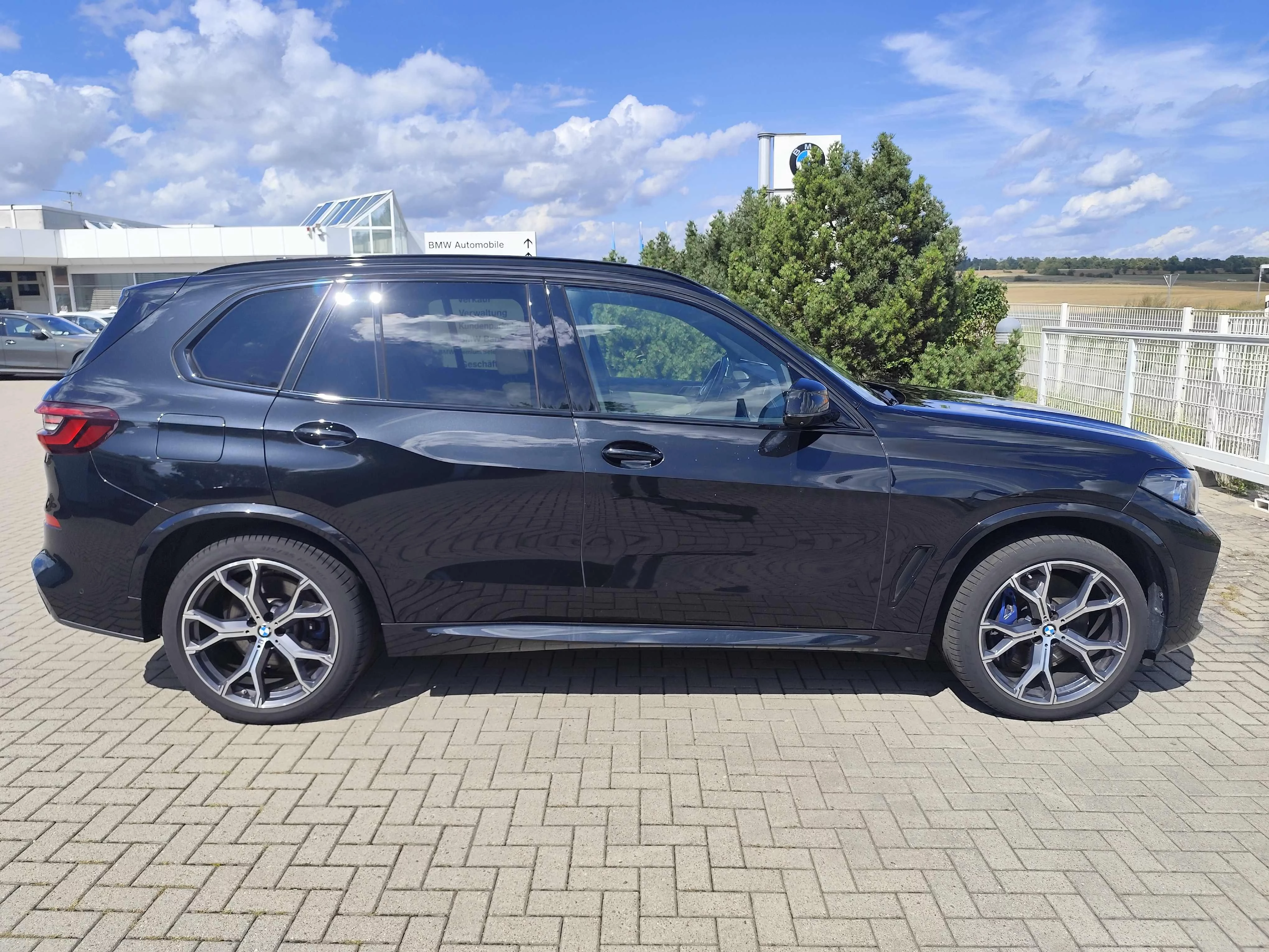 BMW X5 xDrive40d ///M Sport Laser LC Prof HUD AHK 360° Standhzg SHZ PDC TempoB&W