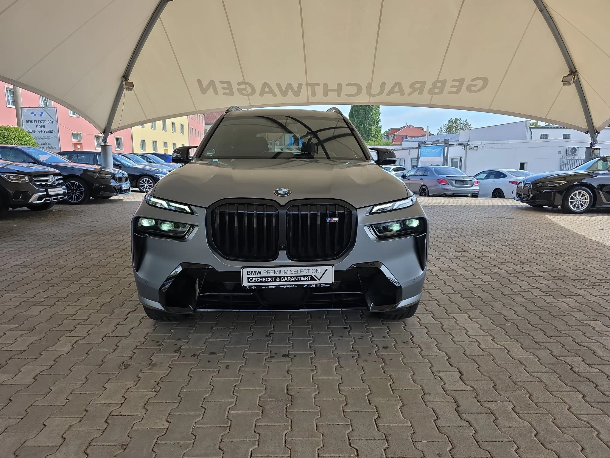BMW X7 M60i xDrive M Sport Pro PANO FROZEN 6 Sitze Sky Gestiksteuerung DAB