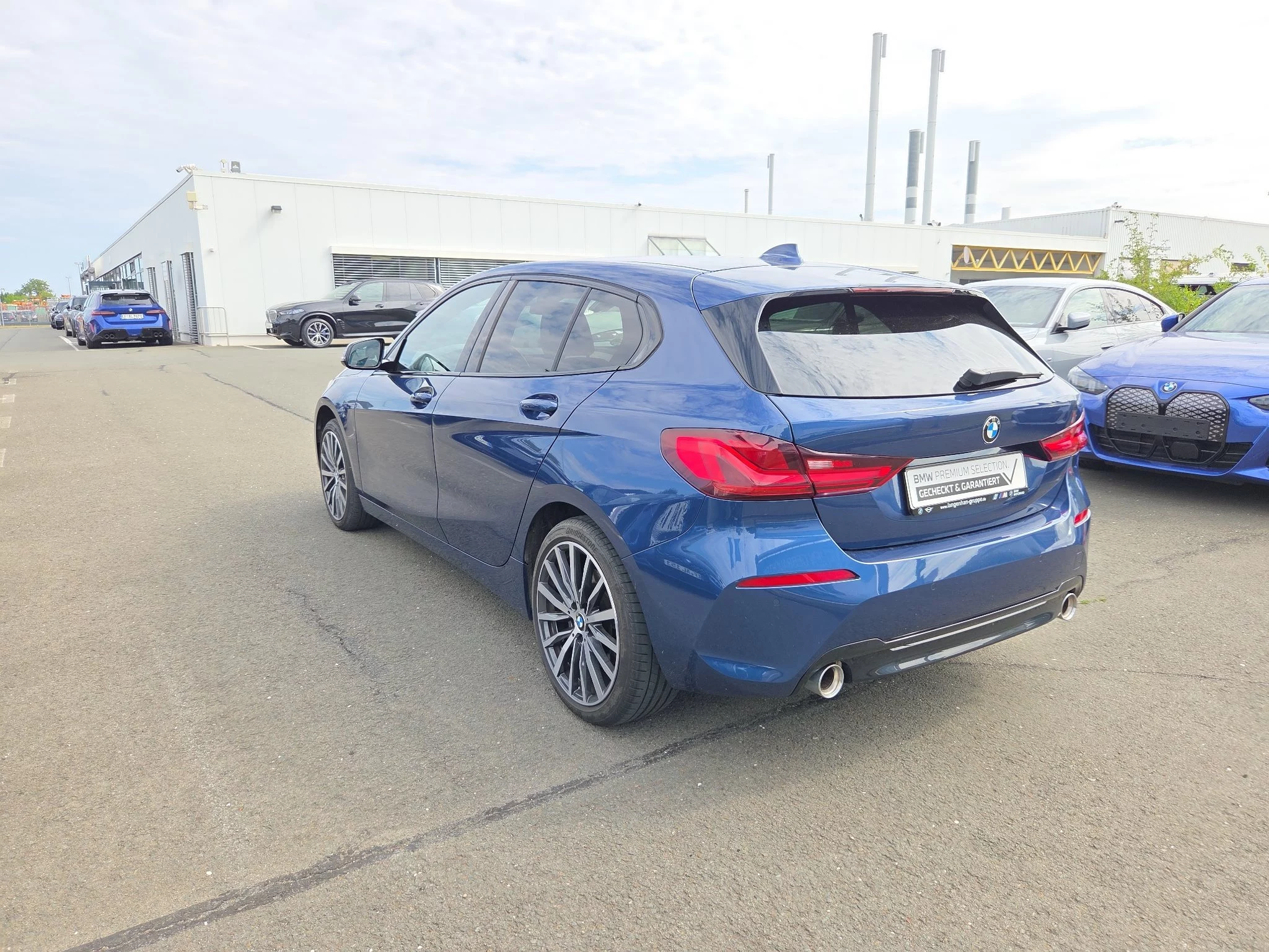 BMW 120d xDrive Hatch Sport Line DAB LED WLAN Shz