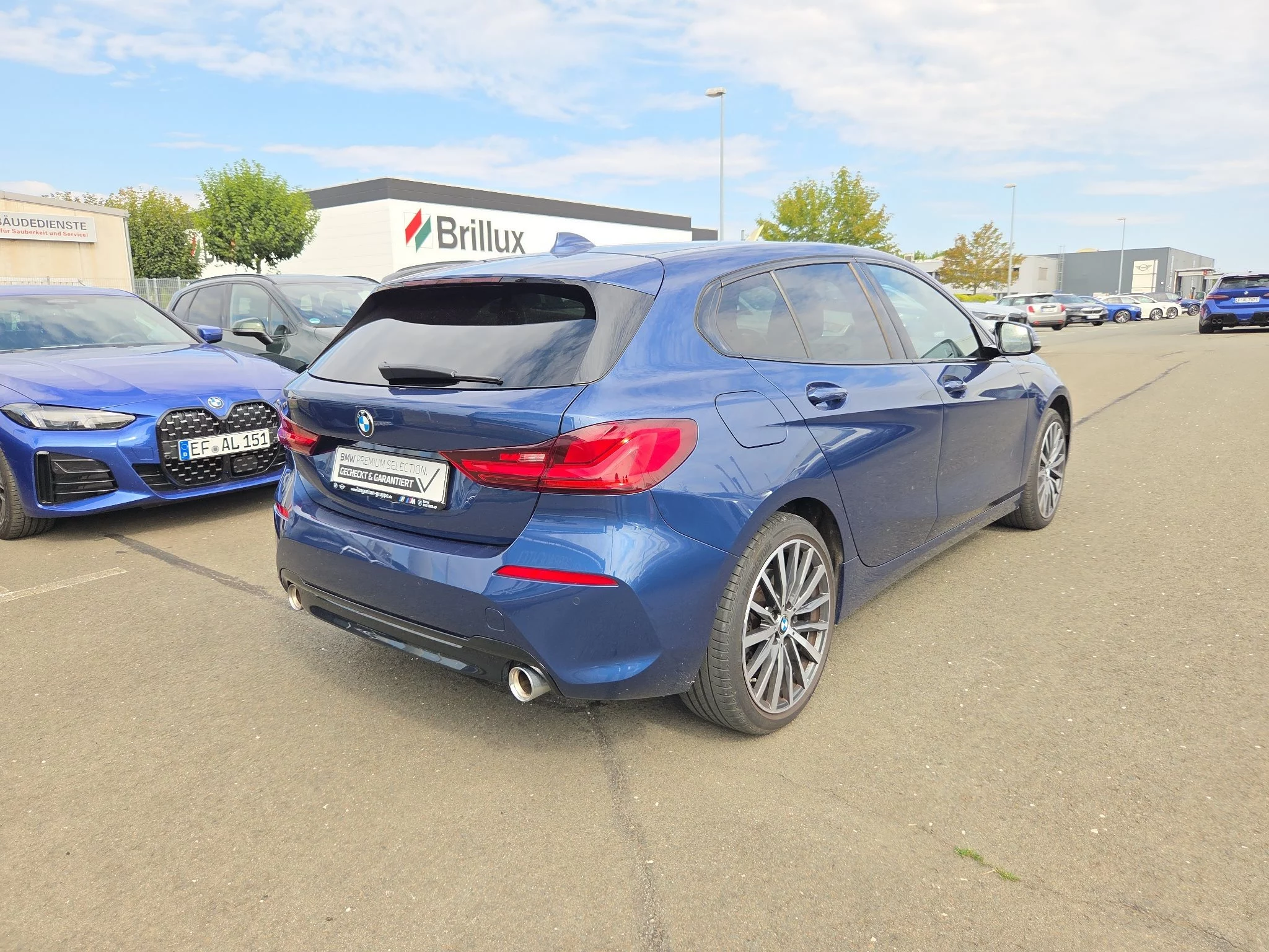 BMW 120d xDrive Hatch Sport Line DAB LED WLAN Shz