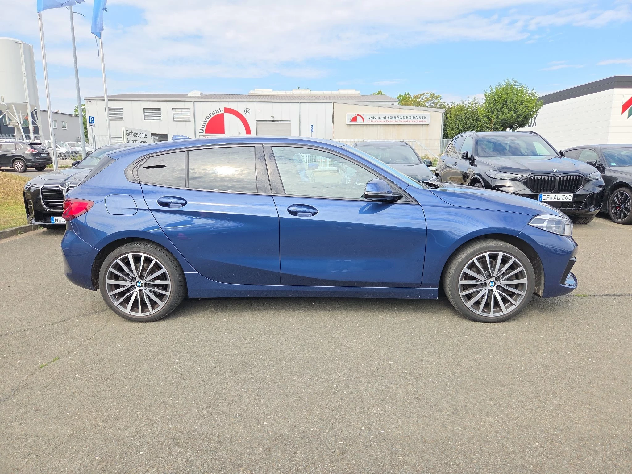 BMW 120d xDrive Hatch Sport Line DAB LED WLAN Shz