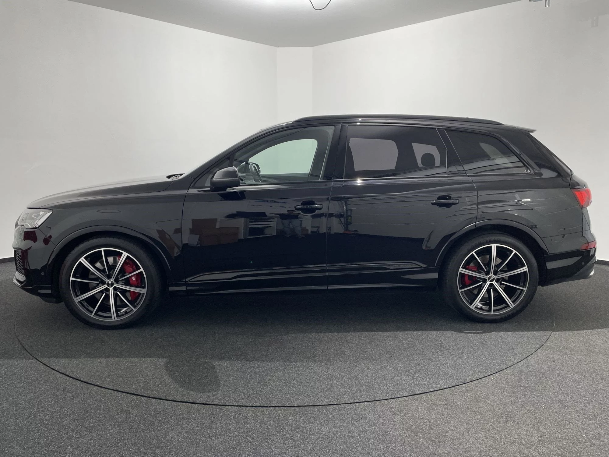 Audi SQ7 NAVI HUD AHK 360° ACC 4xKLIMA el. SITZE