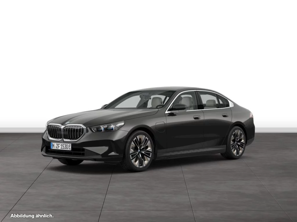 BMW 550e xDrive Limousine