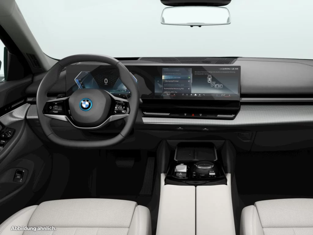 BMW 550e xDrive Limousine