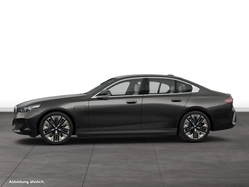 BMW 550e xDrive Limousine