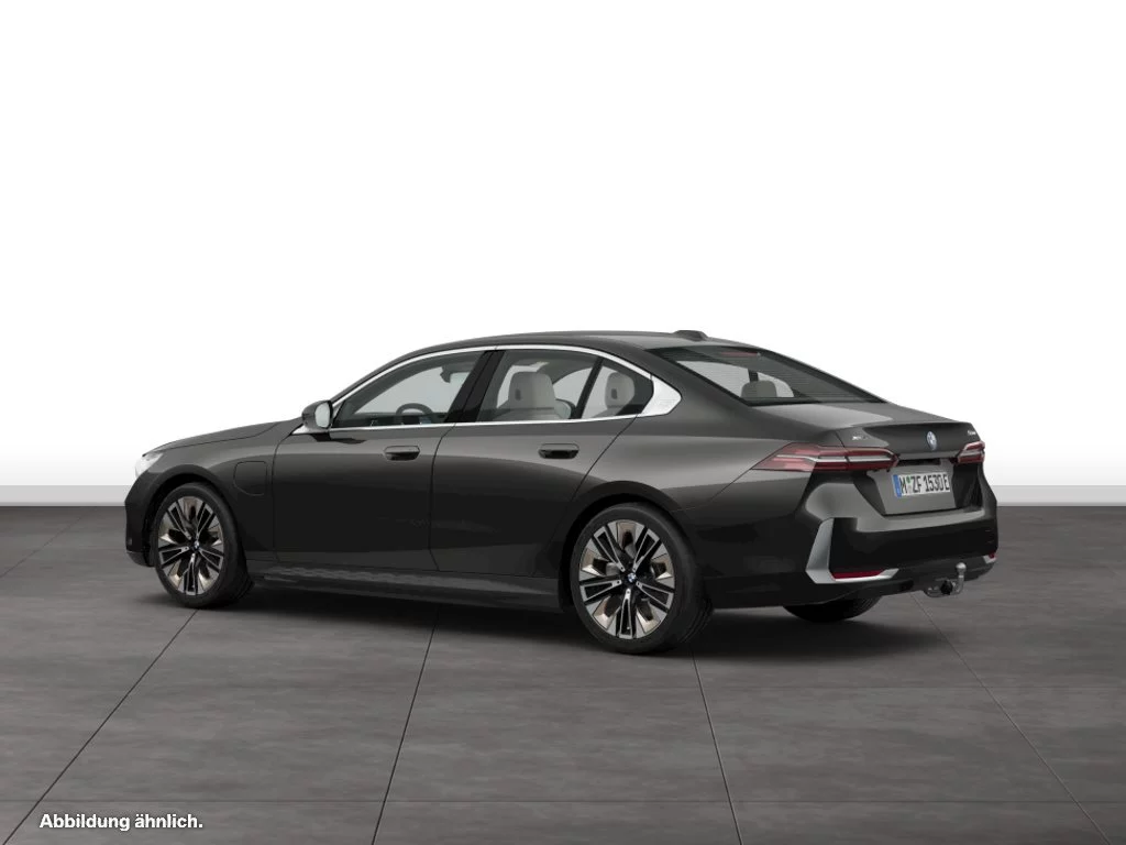 BMW 550e xDrive Limousine