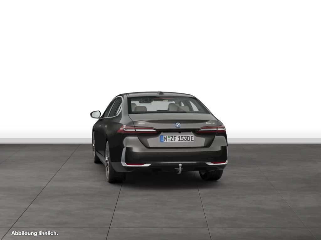 BMW 550e xDrive Limousine