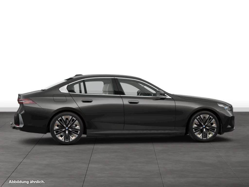 BMW 550e xDrive Limousine