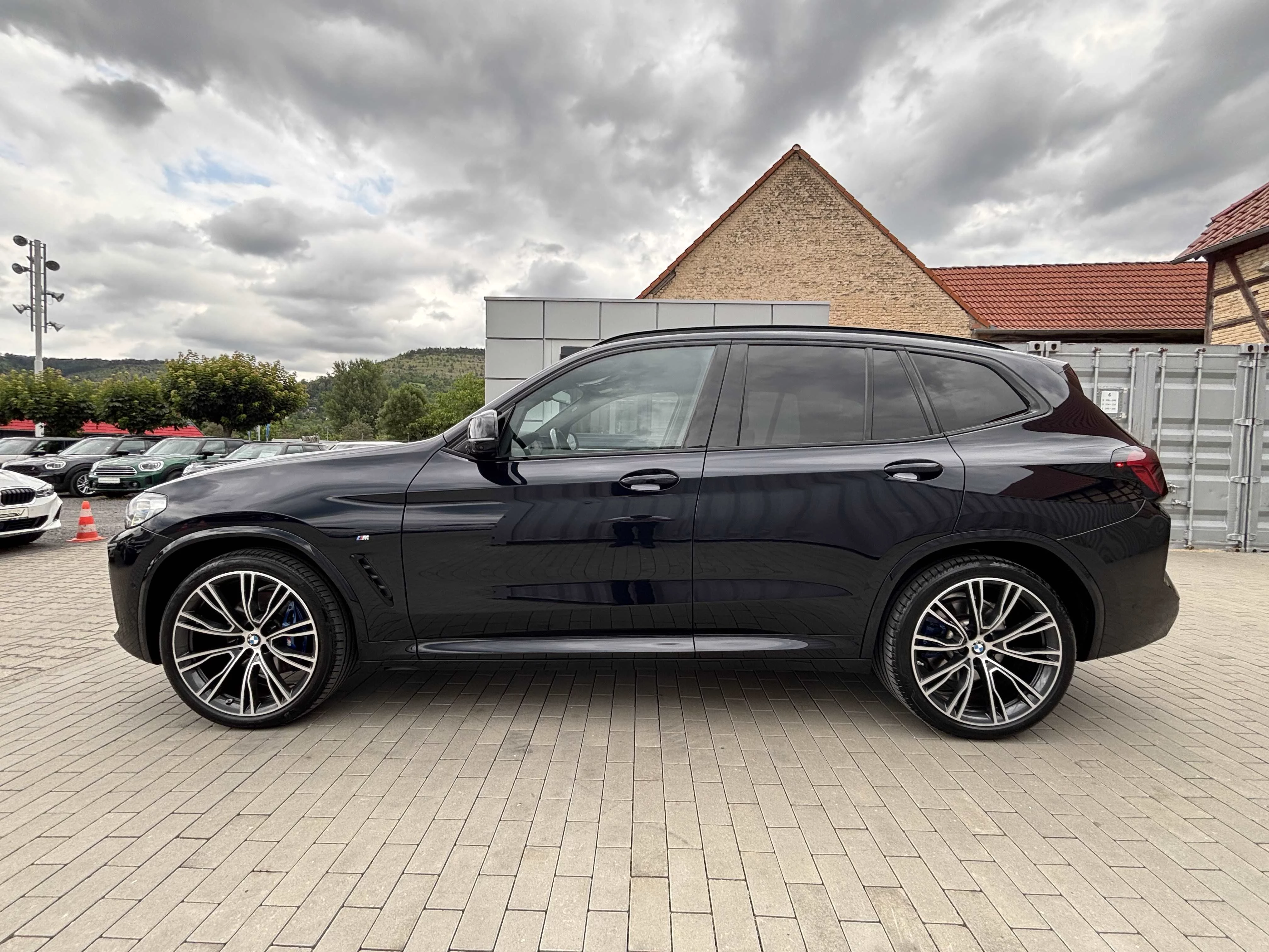 BMW X3 M40d Laser LC Prof AHK HUD Pano HK LRH SHZ PDC Tempo