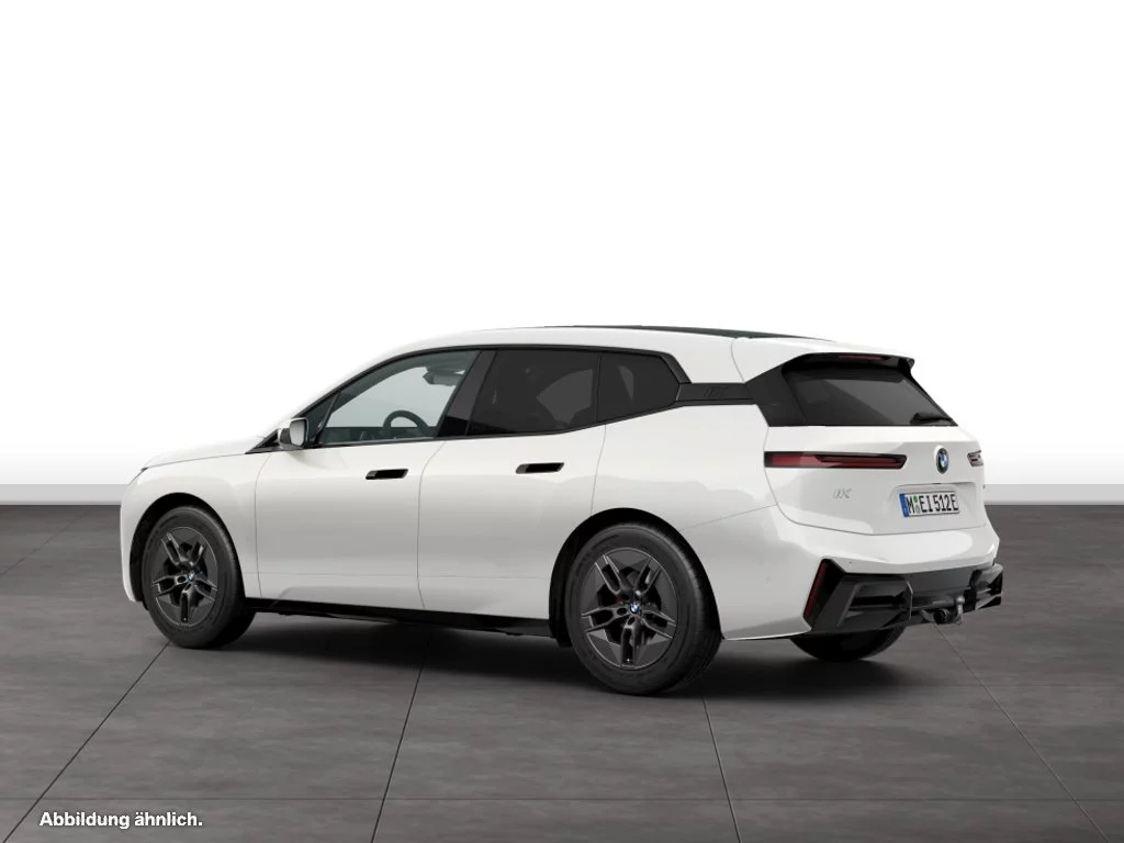 BMW iX xDrive60